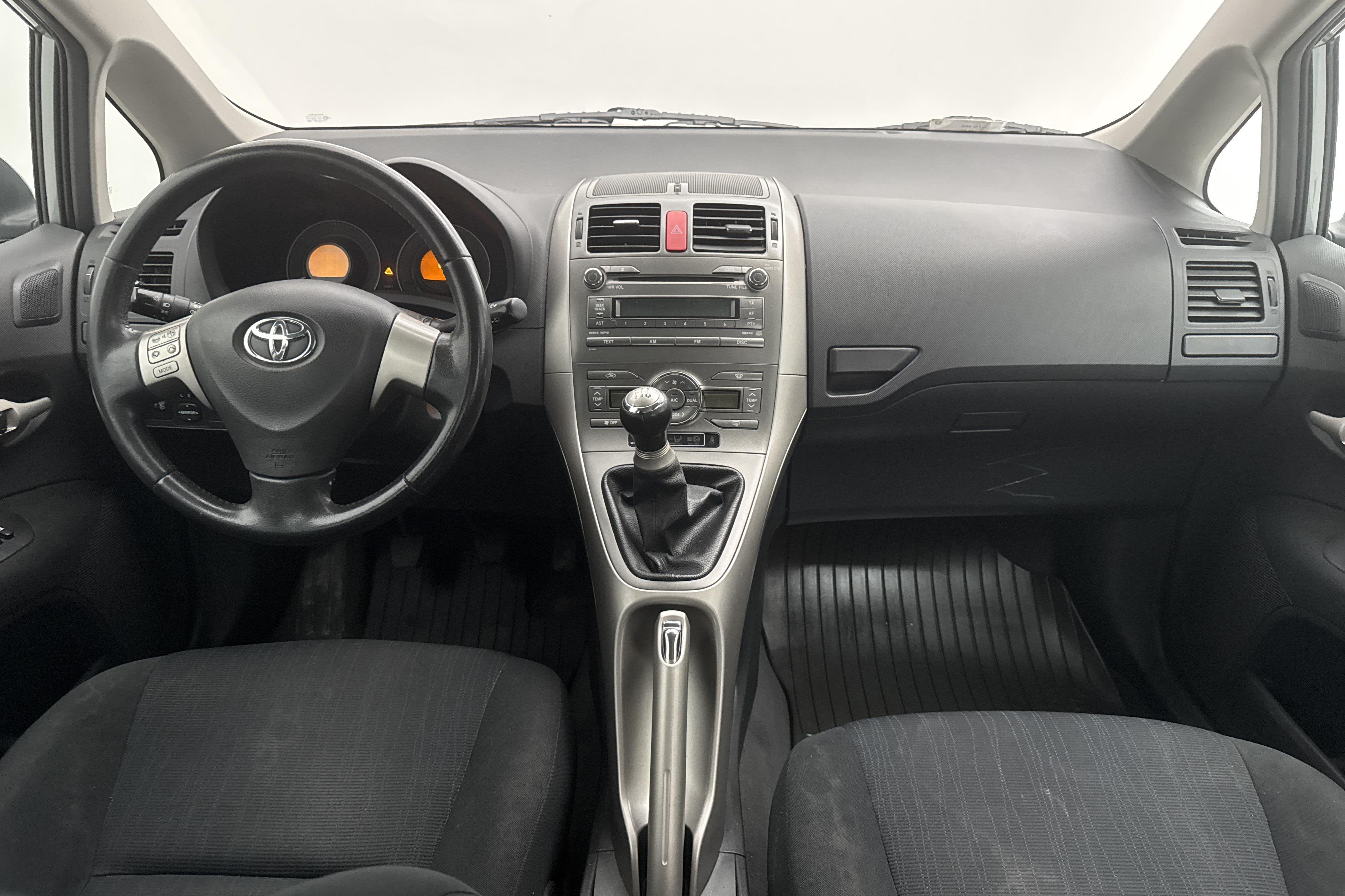 Toyota Auris 1.6 VVT-i 5dr (124hk) - 167 910 km - Käsitsi - hall - 2008