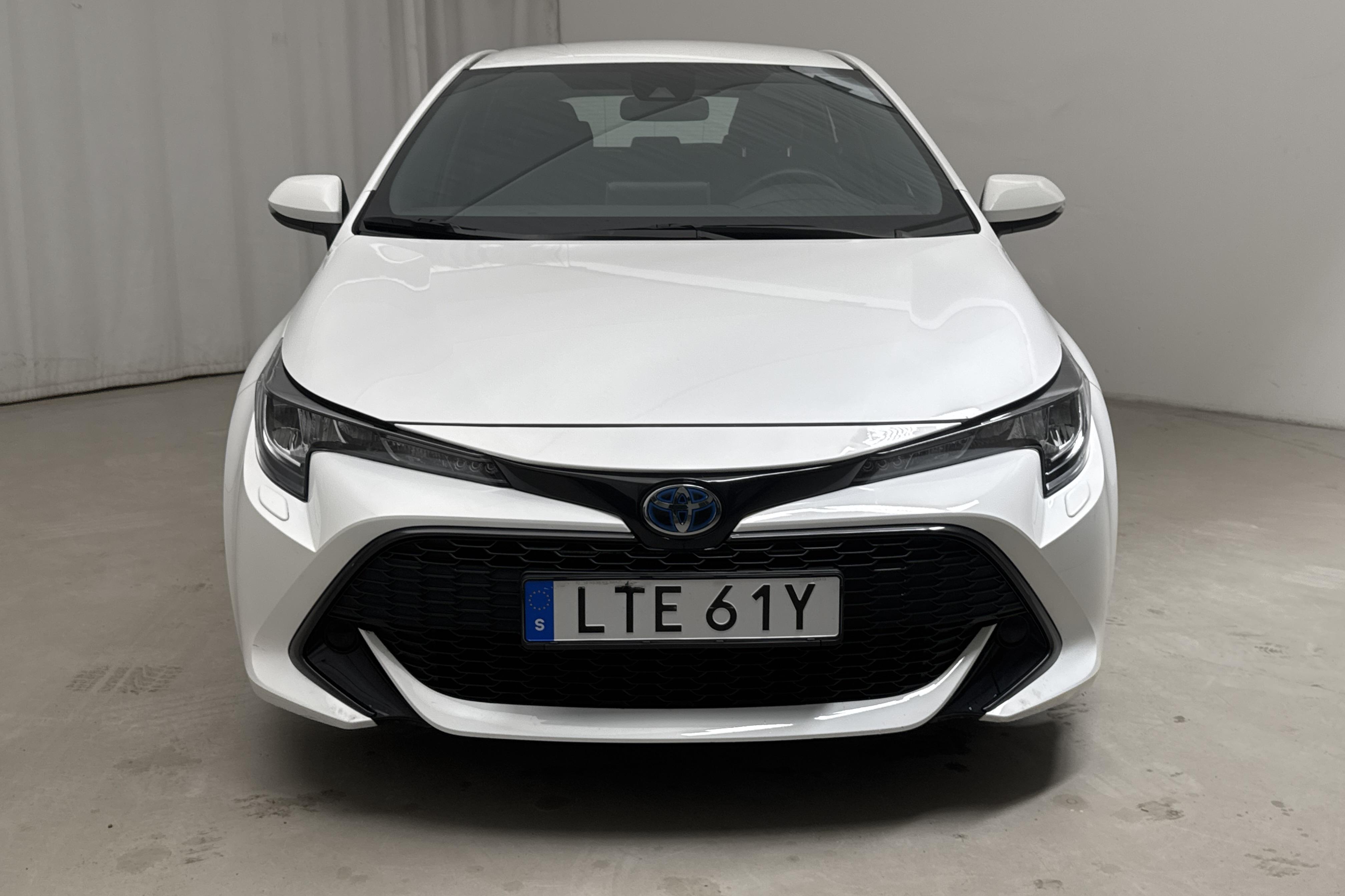 Toyota Corolla 1.8 Hybrid 5dr (122hk) - 26 880 km - Automatic - white - 2022