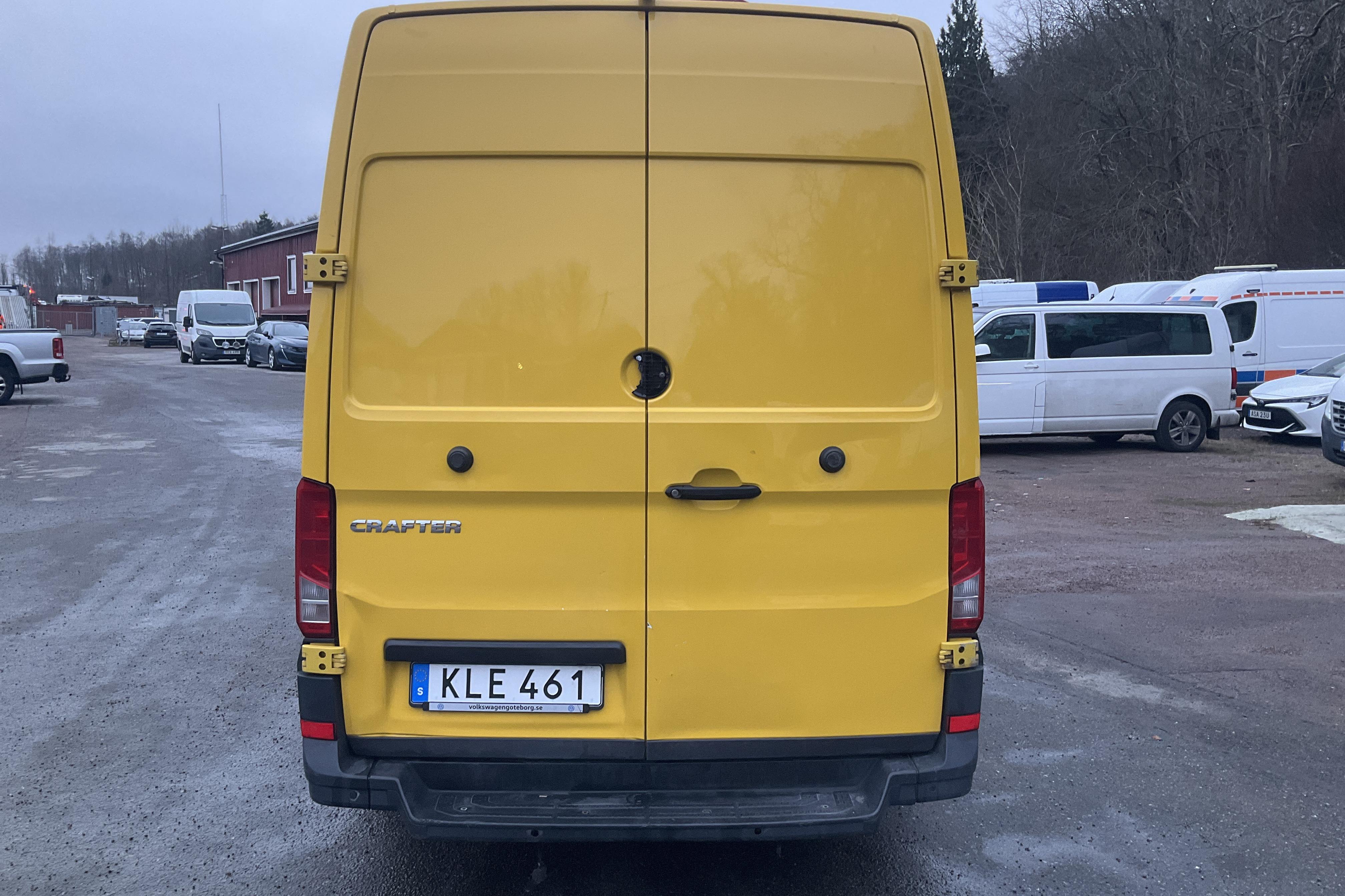 VW Crafter 35 2.0 TDI Skåp (140hk) - 16 094 mil - Automat - gul - 2019