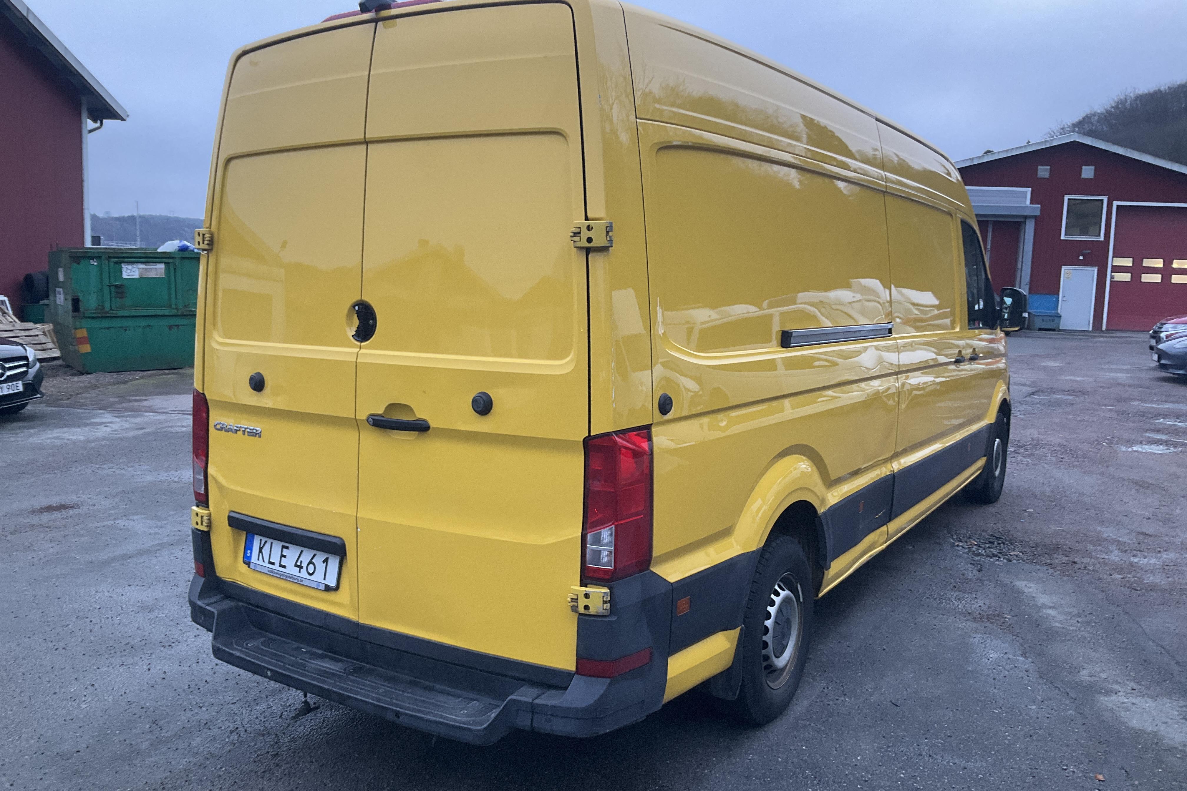 VW Crafter 35 2.0 TDI Skåp (140hk) - 16 094 mil - Automat - gul - 2019