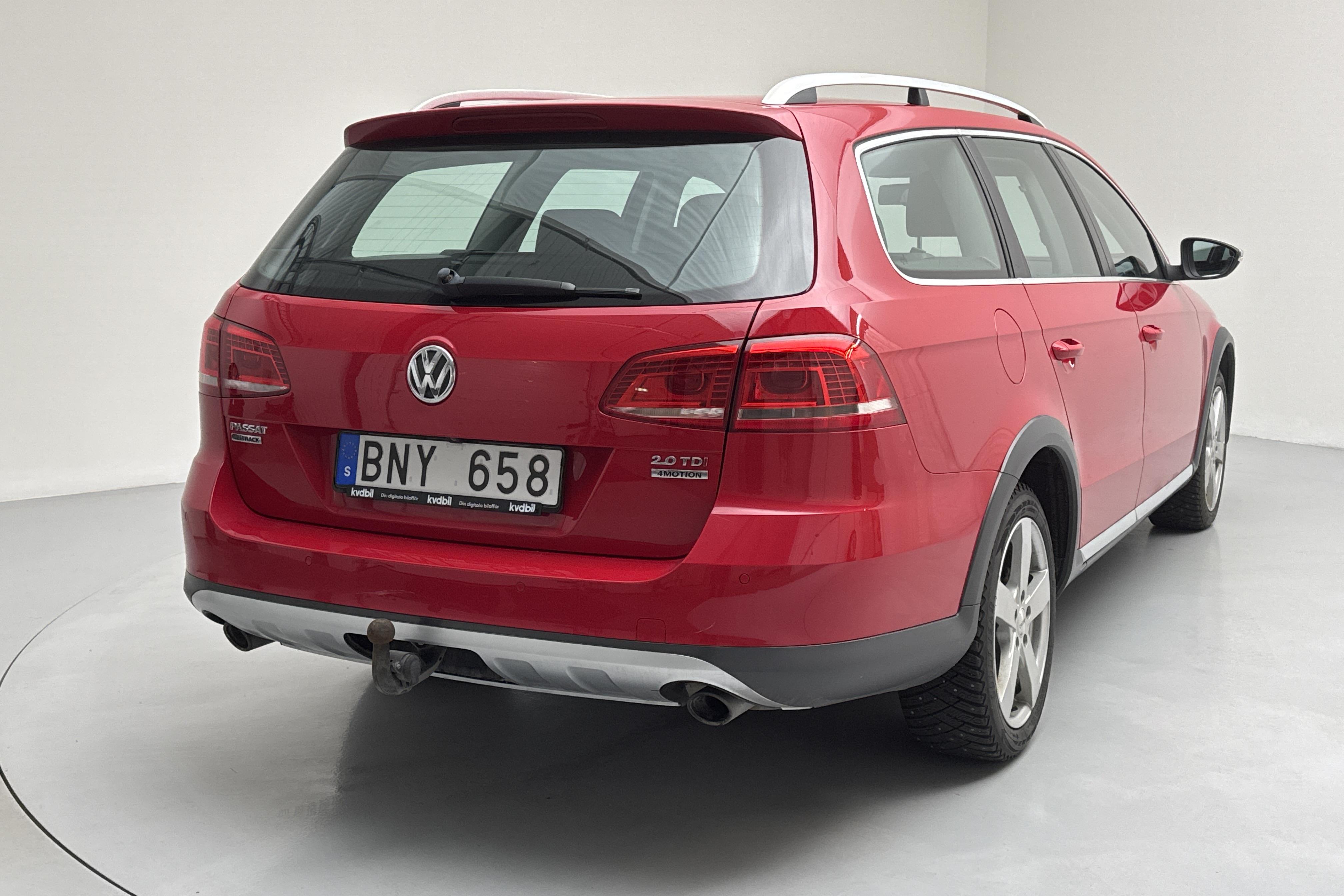 VW Passat Alltrack 2.0 TDI BlueMotion Technology 4Motion (170hk) - 19 215 mil - Automat - röd - 2013