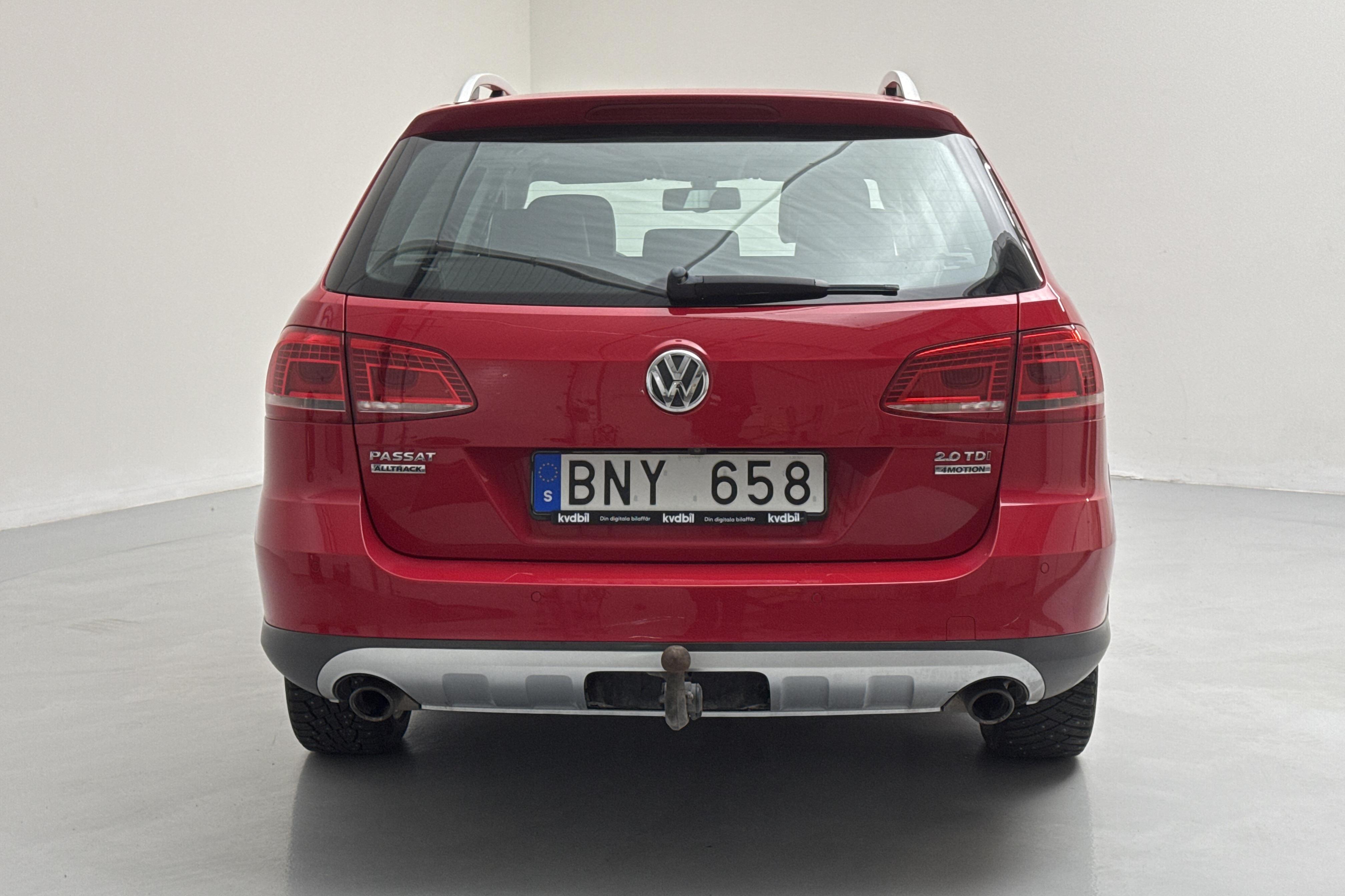 VW Passat Alltrack 2.0 TDI BlueMotion Technology 4Motion (170hk) - 19 215 mil - Automat - röd - 2013