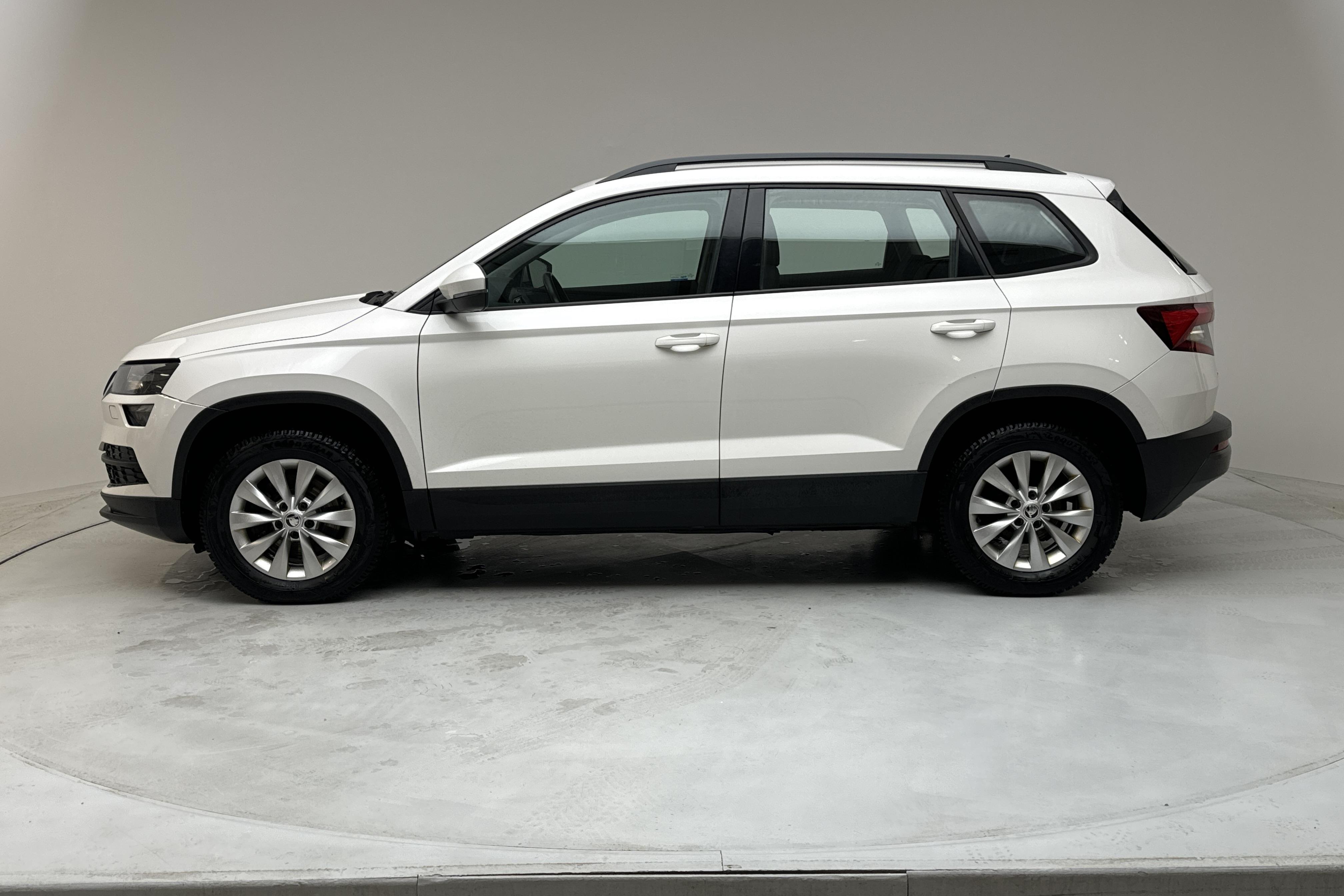 Skoda Karoq 2.0 TDI 4X4 (150hk) - 243 820 km - Manualna - biały - 2019