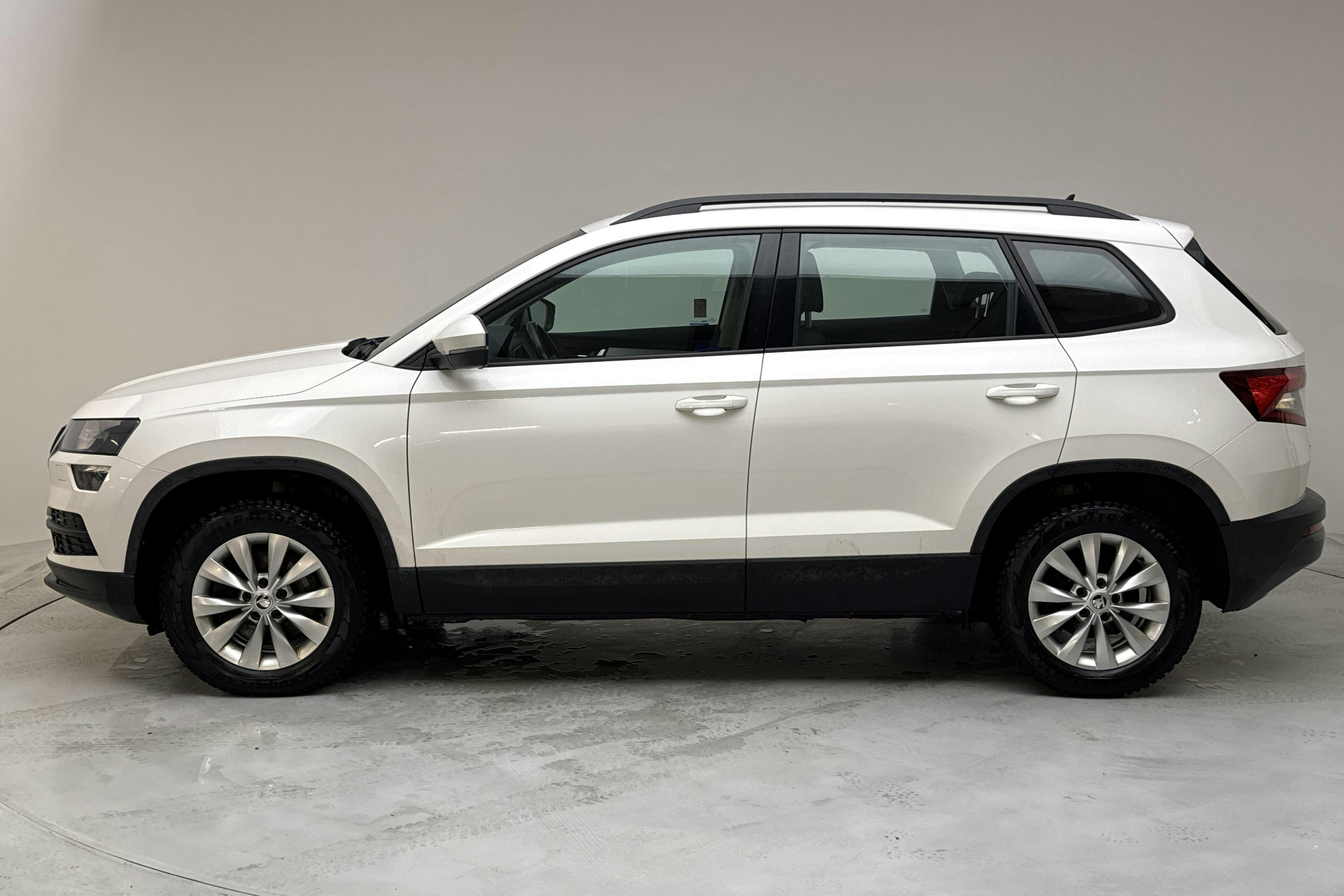 Skoda Karoq 2.0 TDI 4X4 (150hk) - 142 920 km - Manualna - biały - 2019