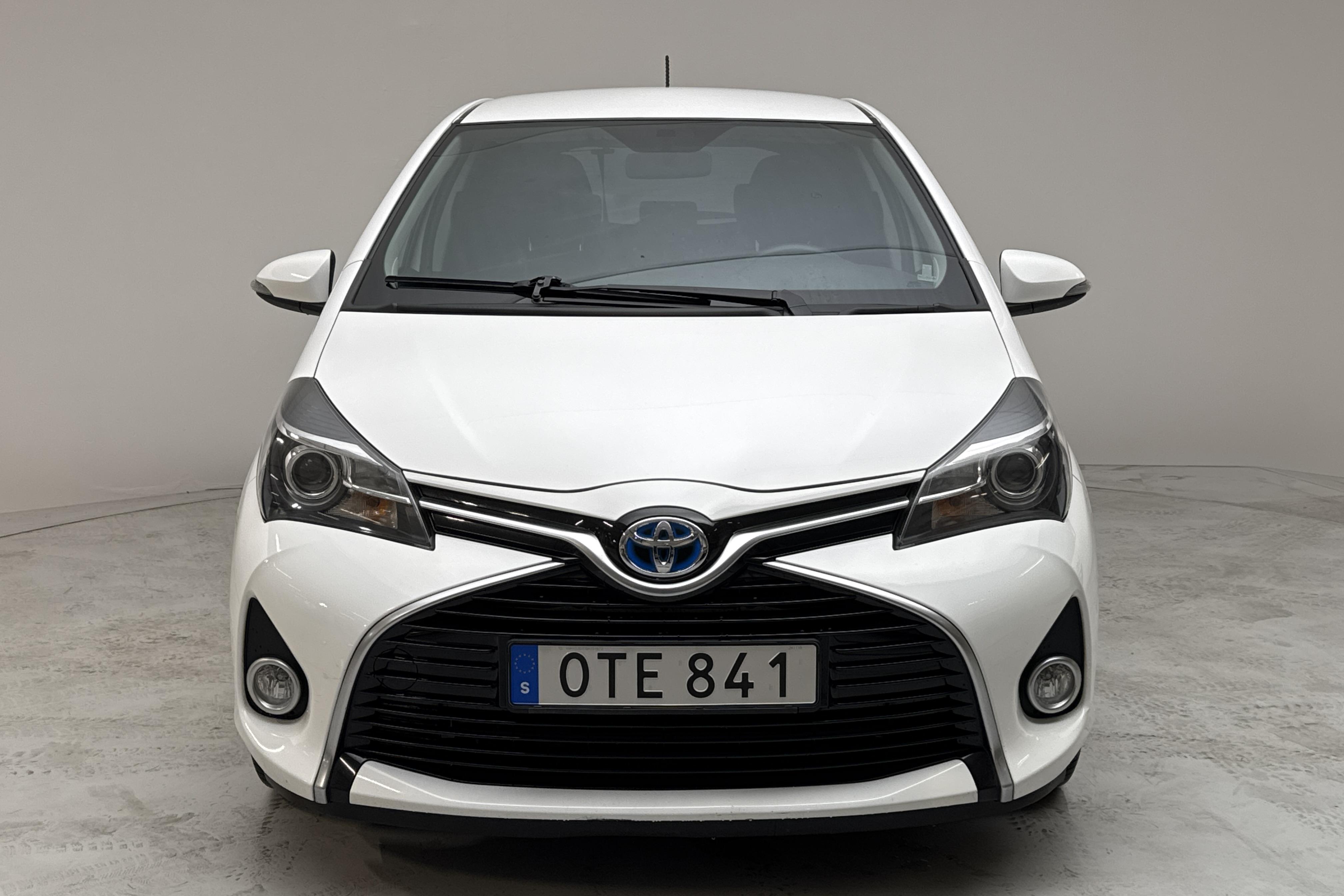 Toyota Yaris 1.5 HSD 5dr (75hk) - 110 740 km - Automaatne - valge - 2015