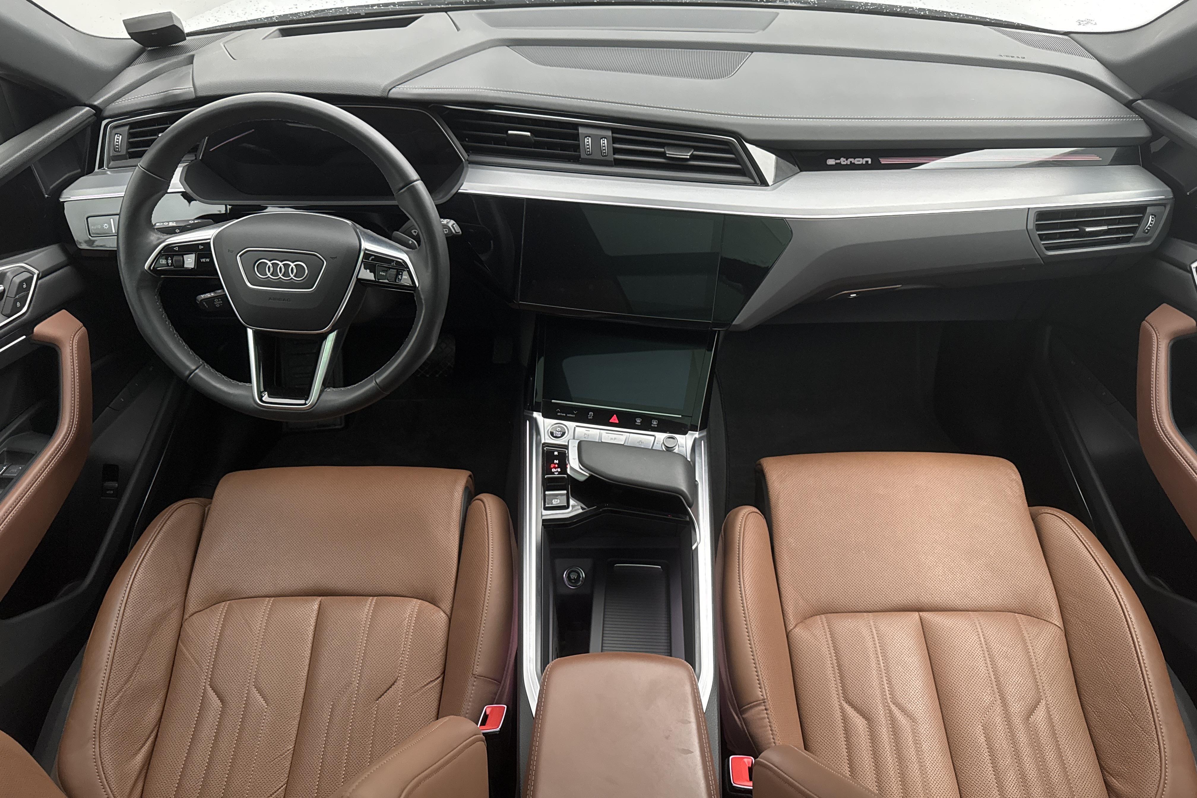 Audi Q8 55 e-tron quattro (408hk) - 23 980 km - Automatic - white - 2024