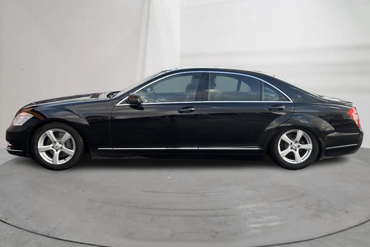 Mercedes S 400 Blue Hybrid W221 (279hk) - 117 130 km - Automaattinen - musta - 2010