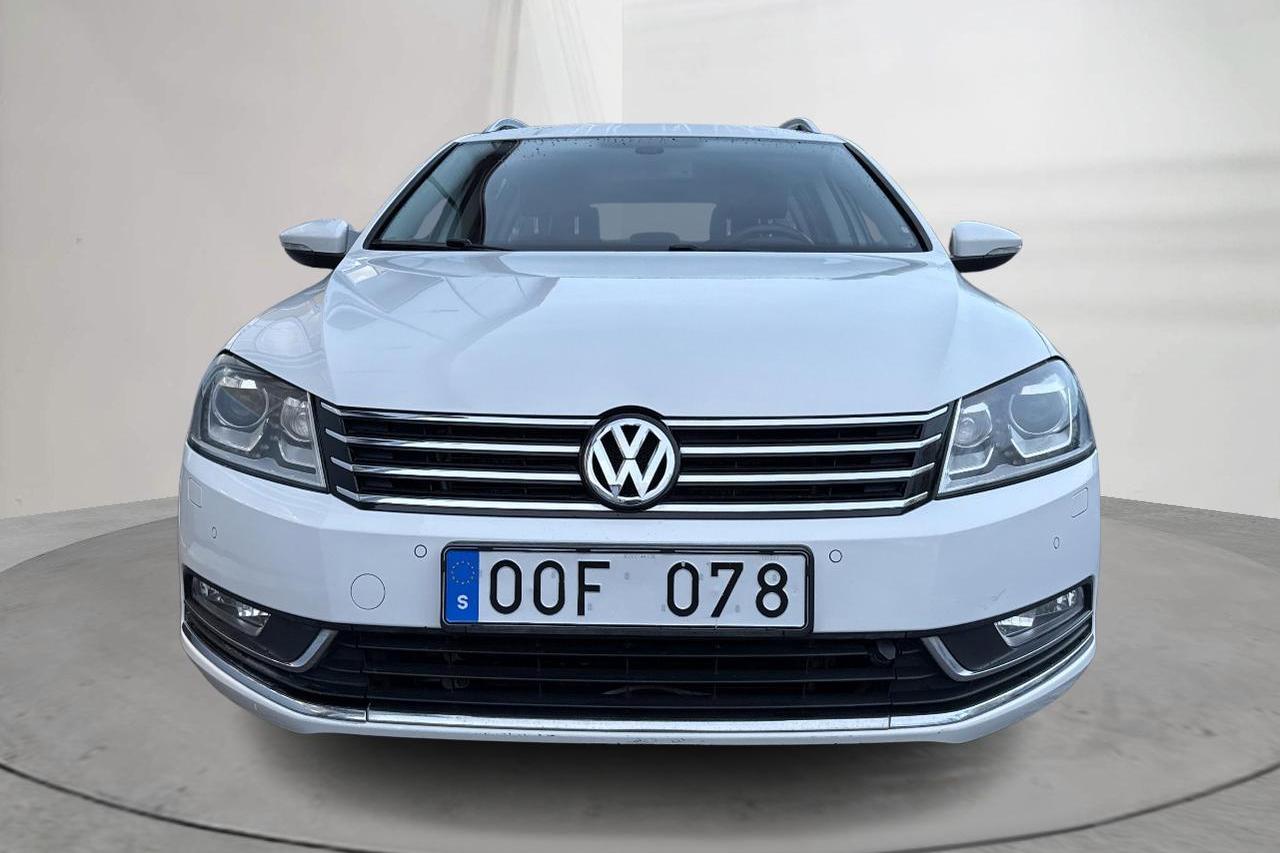 VW Passat 1.4 TSI EcoFuel Variant (150hk) - 19 386 mil - Automat - vit - 2012