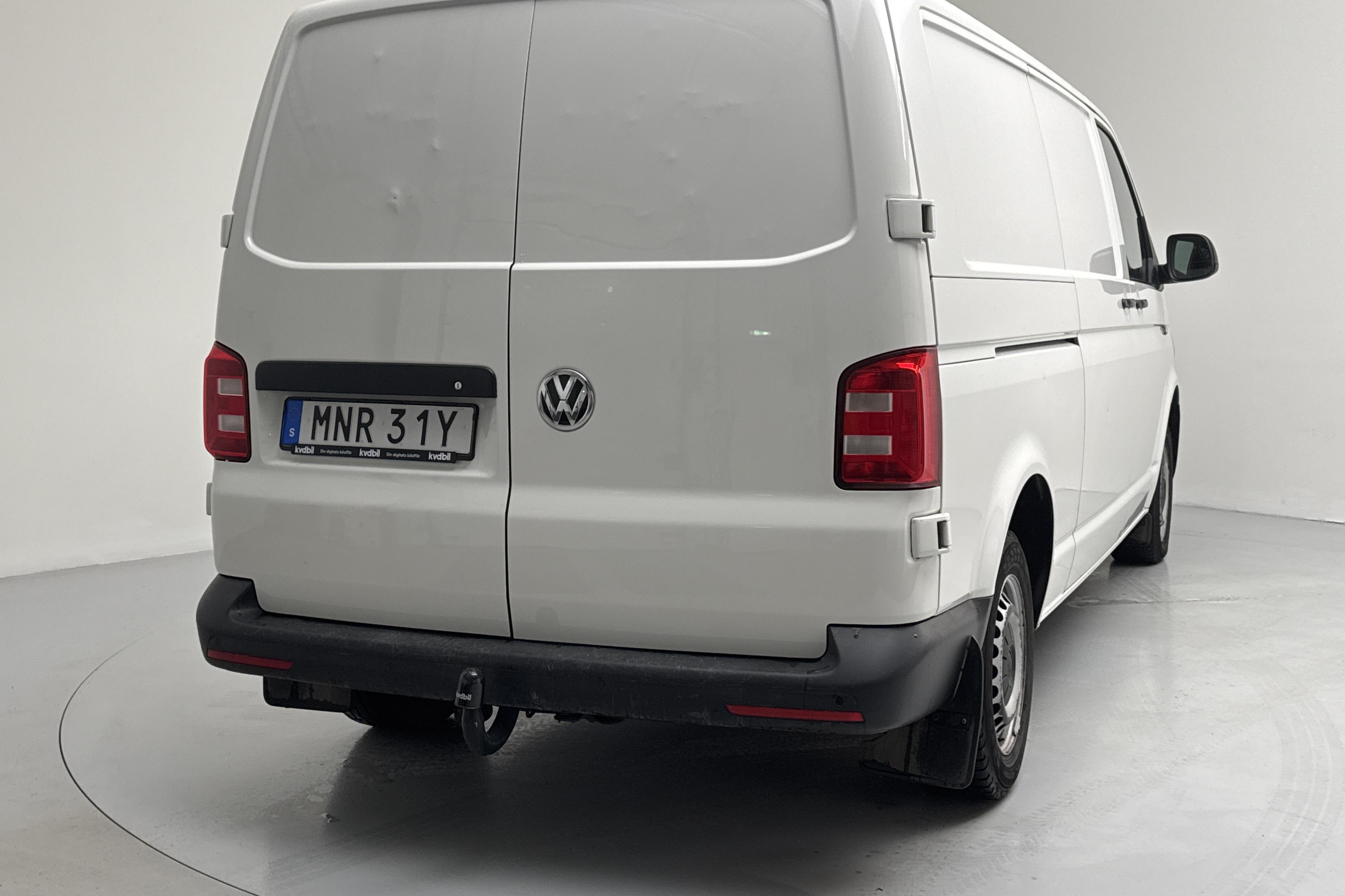 VW Transporter T6 2.0 TDI BMT Skåp (150hk) - 63 950 km - Automatyczna - biały - 2019