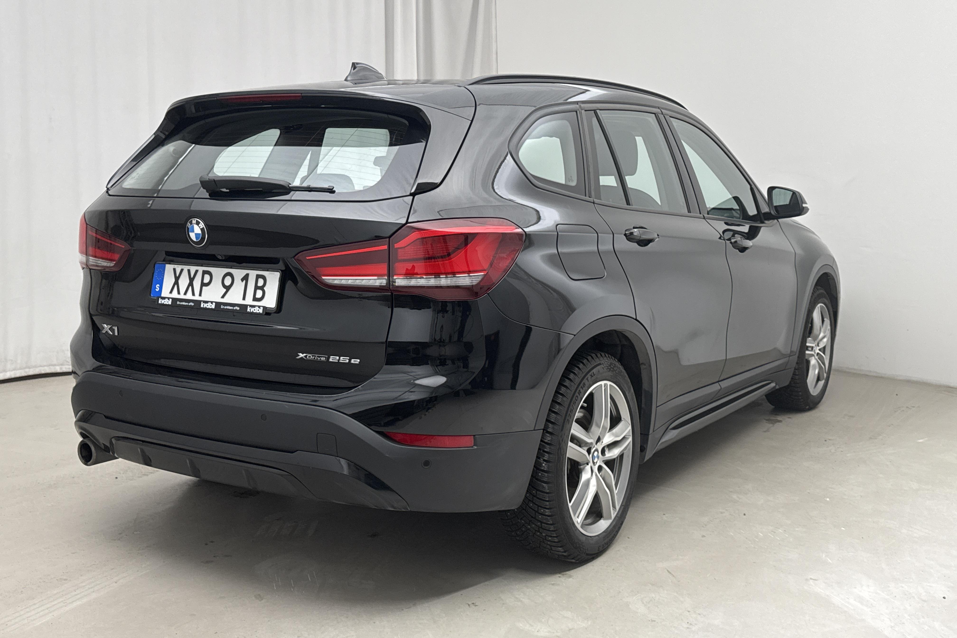 BMW X1 xDrive25e 9,7 kWh LCI, F48 (220hk) - 6 816 mil - Automat - svart - 2021