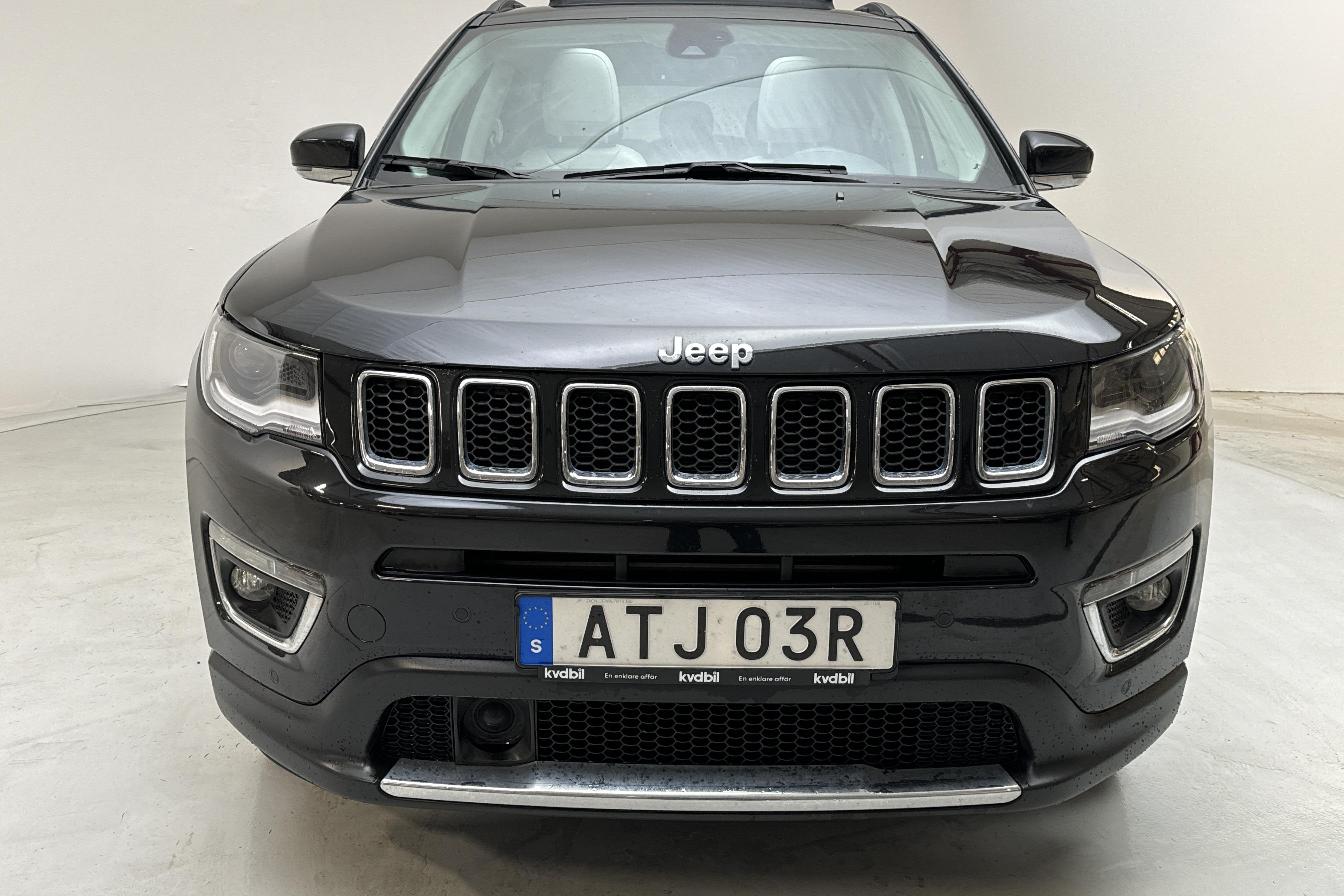 Jeep Compass 1.3 PHEV 4WD (190hk) - 6 794 mil - Automat - svart - 2020