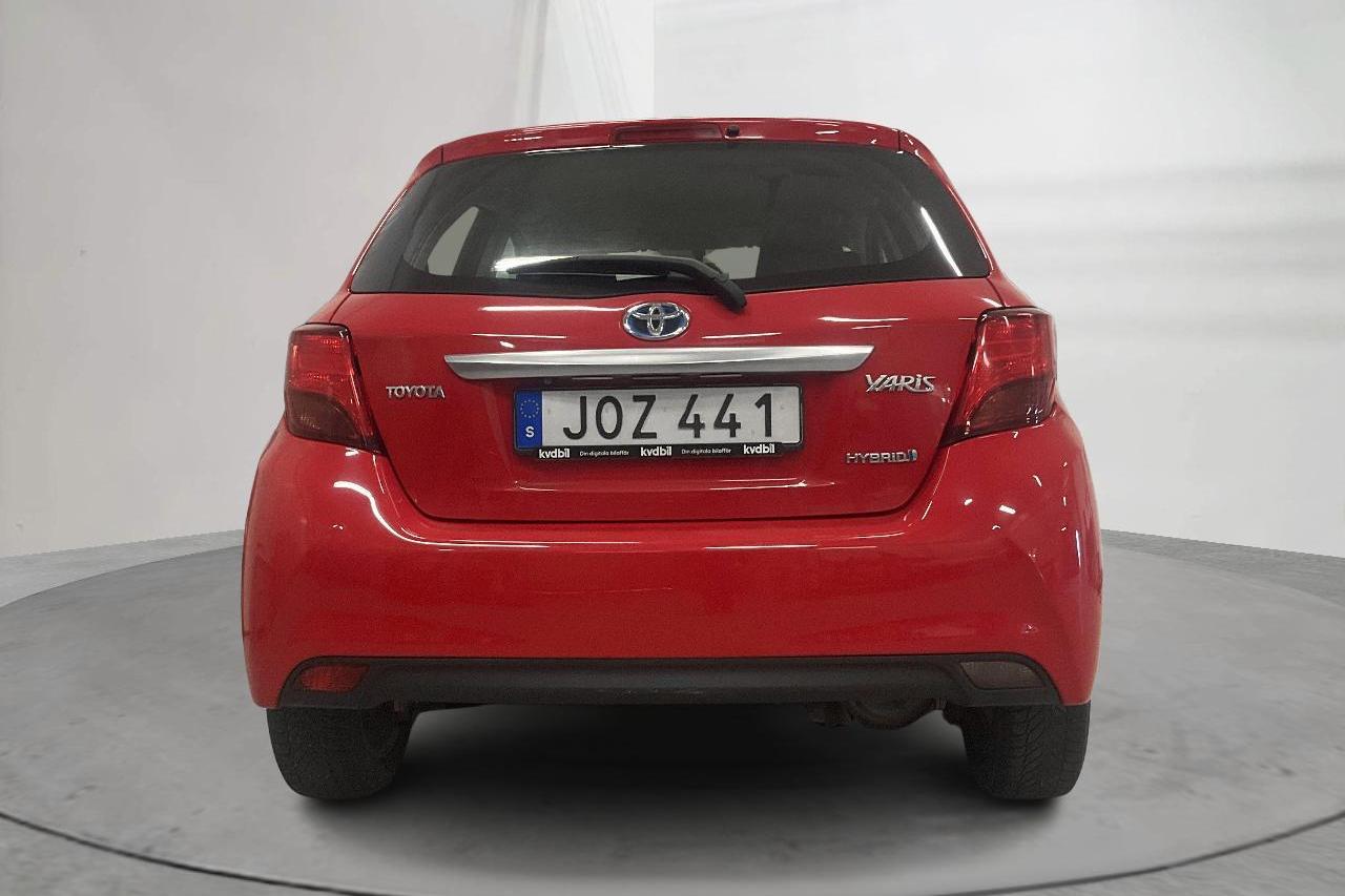 Toyota Yaris 1.5 HSD 5dr (75hk) - 124 610 km - Automatic - red - 2014