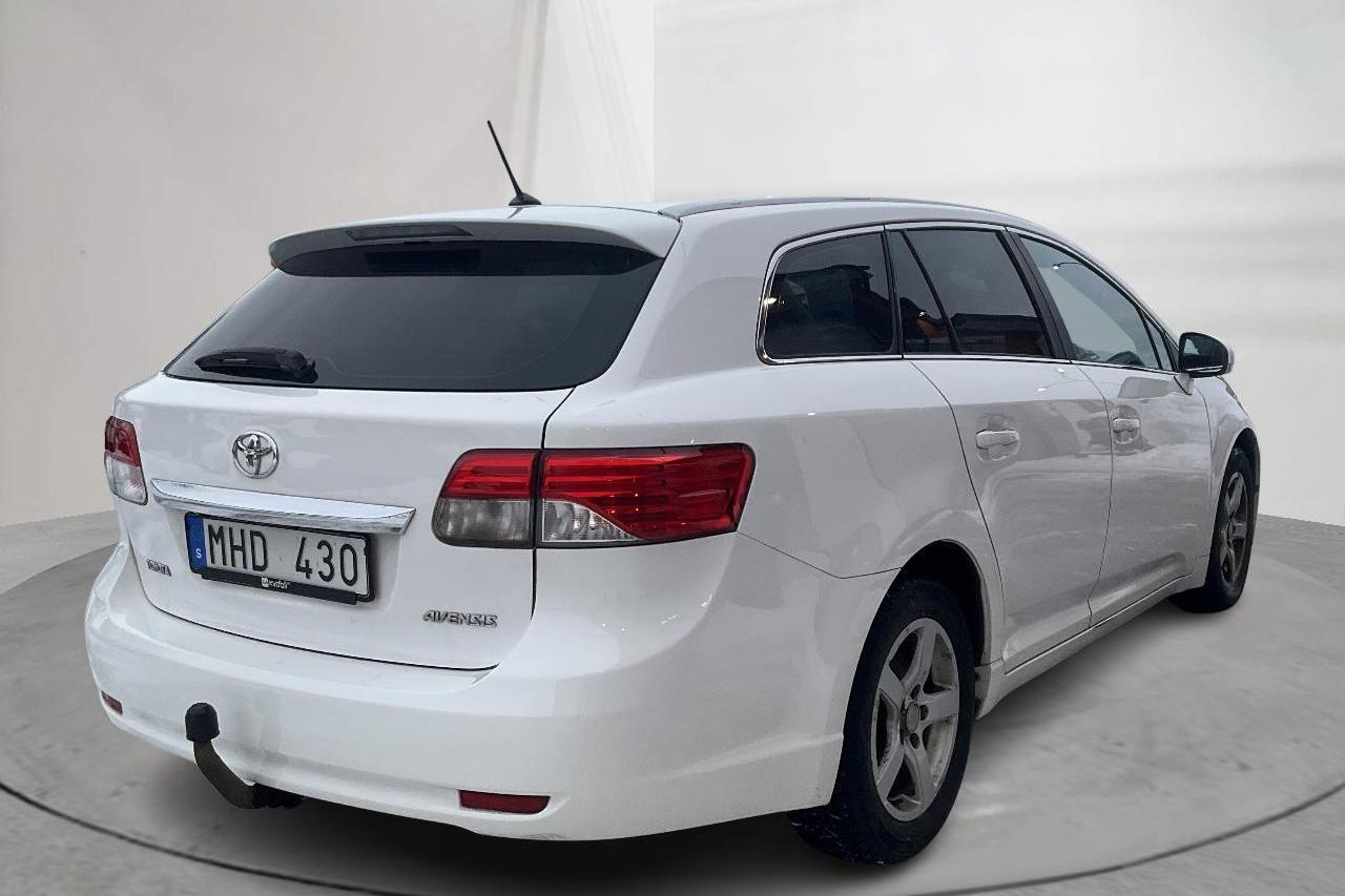 Toyota Avensis 2.0 D-4D Kombi (124hk) - 25 170 mil - Manuell - vit - 2012