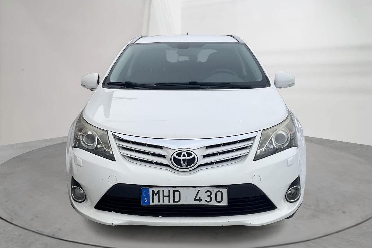 Toyota Avensis 2.0 D-4D Kombi (124hk) - 25 170 mil - Manuell - vit - 2012