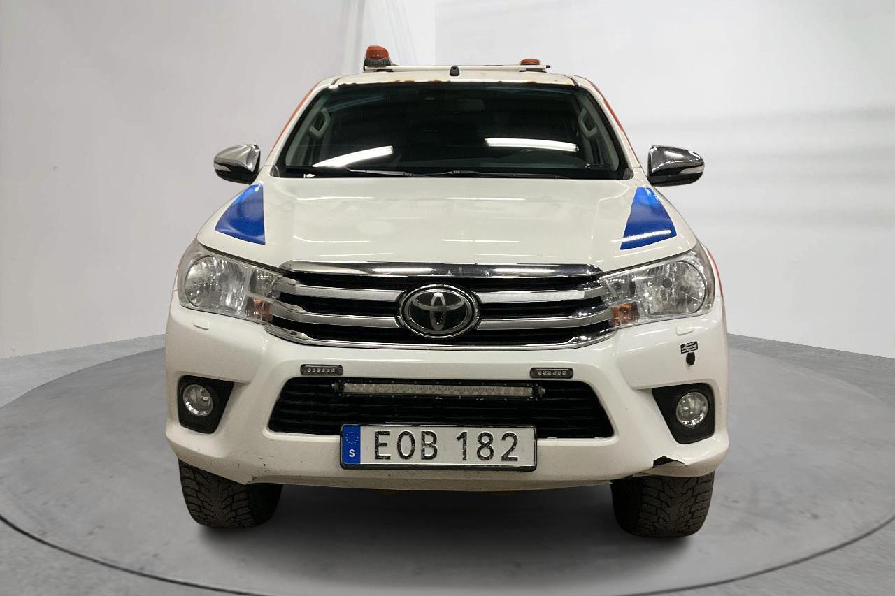 Toyota Hilux 2.4 D 4WD (150hk) - 240 940 km - Automaatne - valge - 2017