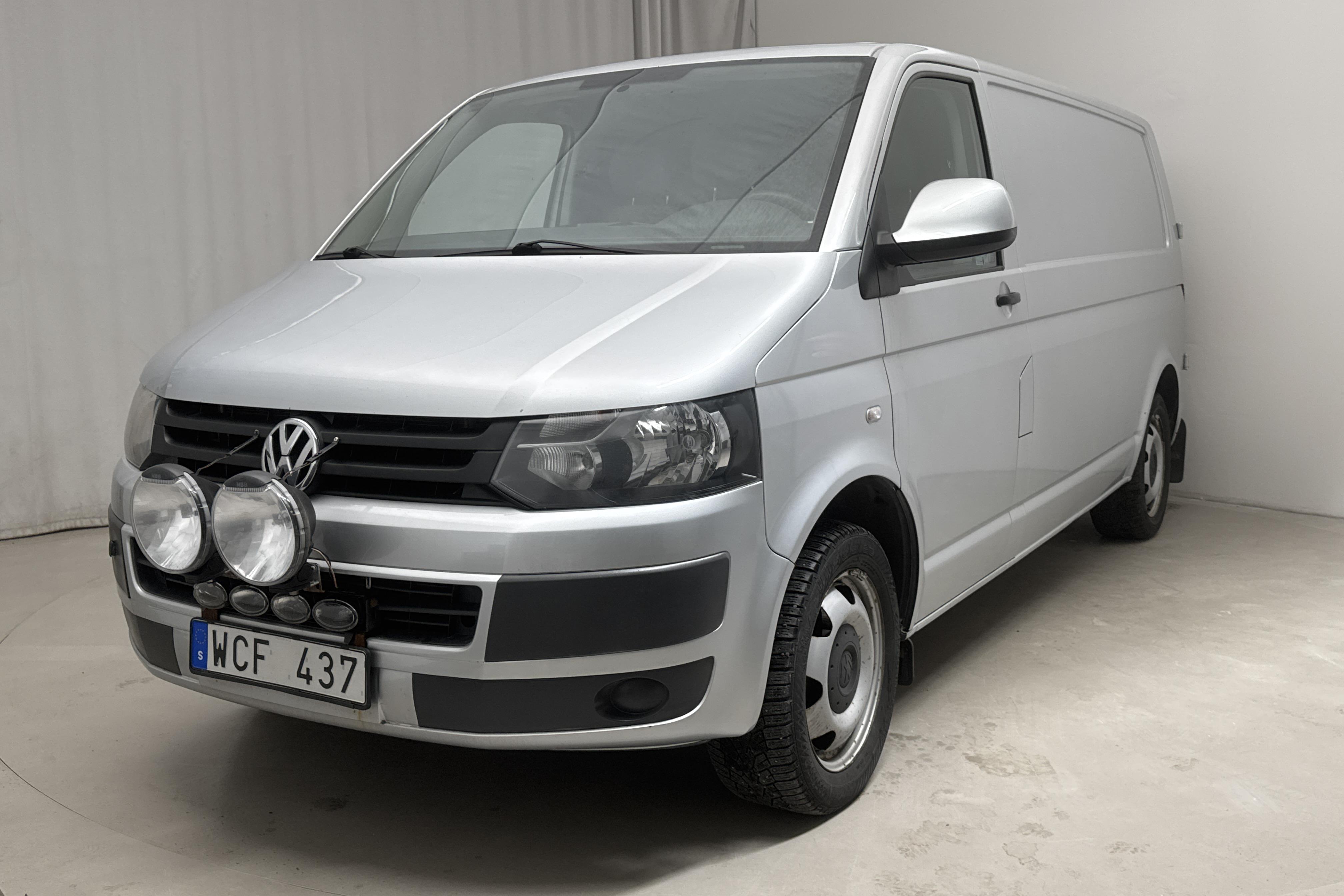 VW Transporter T5 2.0 TDI (180hk) - 18 501 mil - Automat - silver - 2013