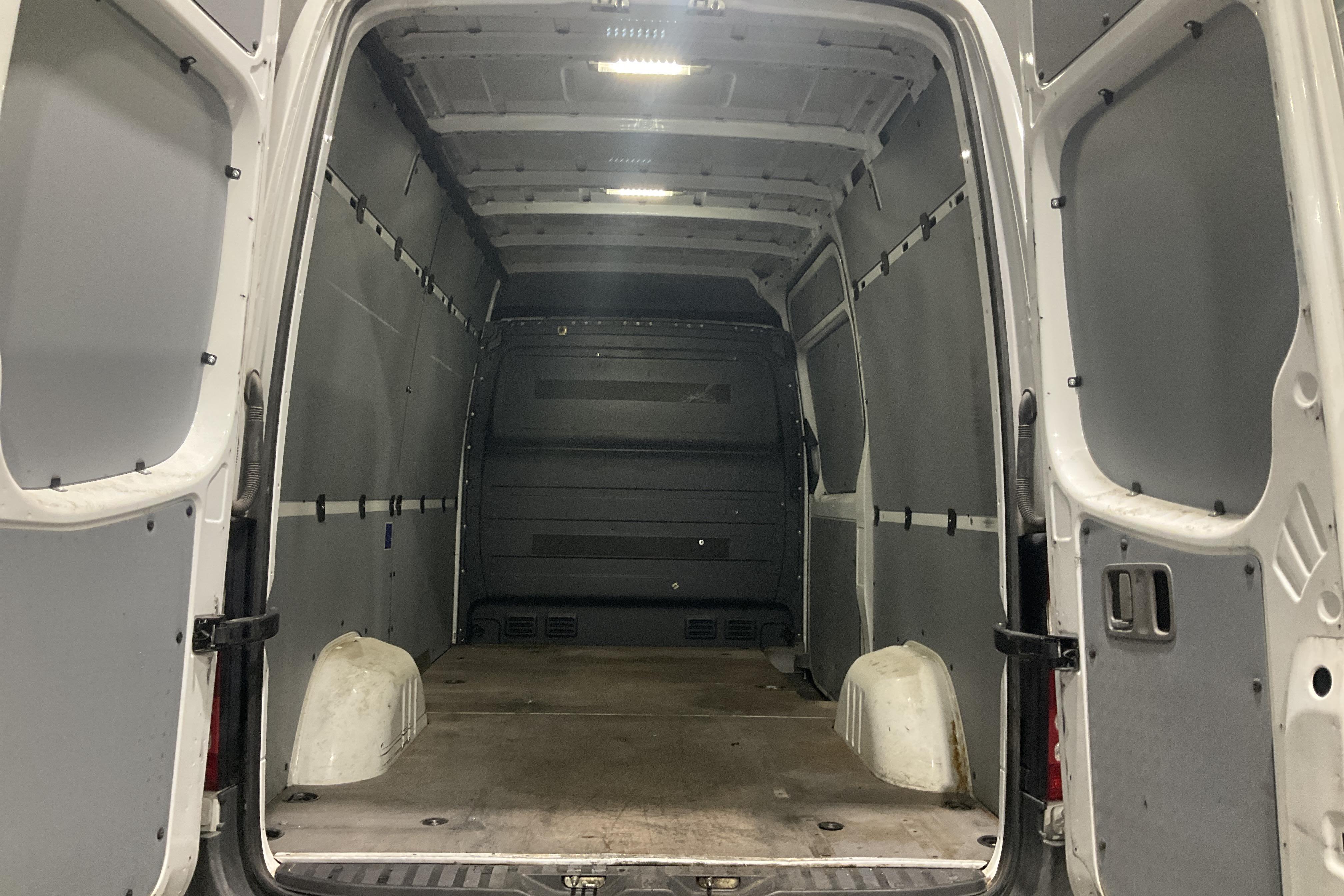 Mercedes Sprinter 316 CDI (163hk) - 241 930 km - Käsitsi - valge - 2017