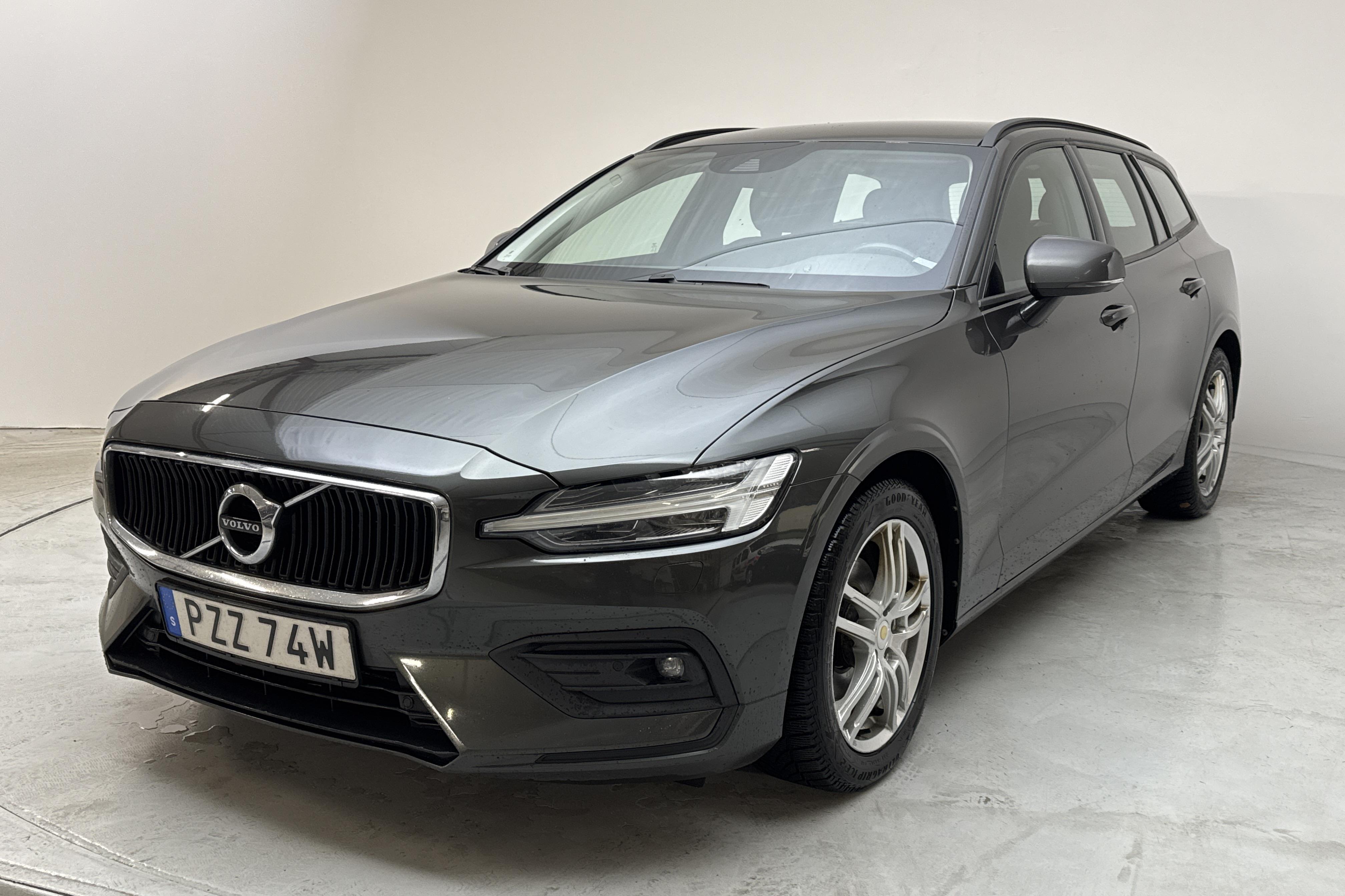 Volvo V60 D4 (190hk) - 161 890 km - Automaatne - Dark Grey - 2020