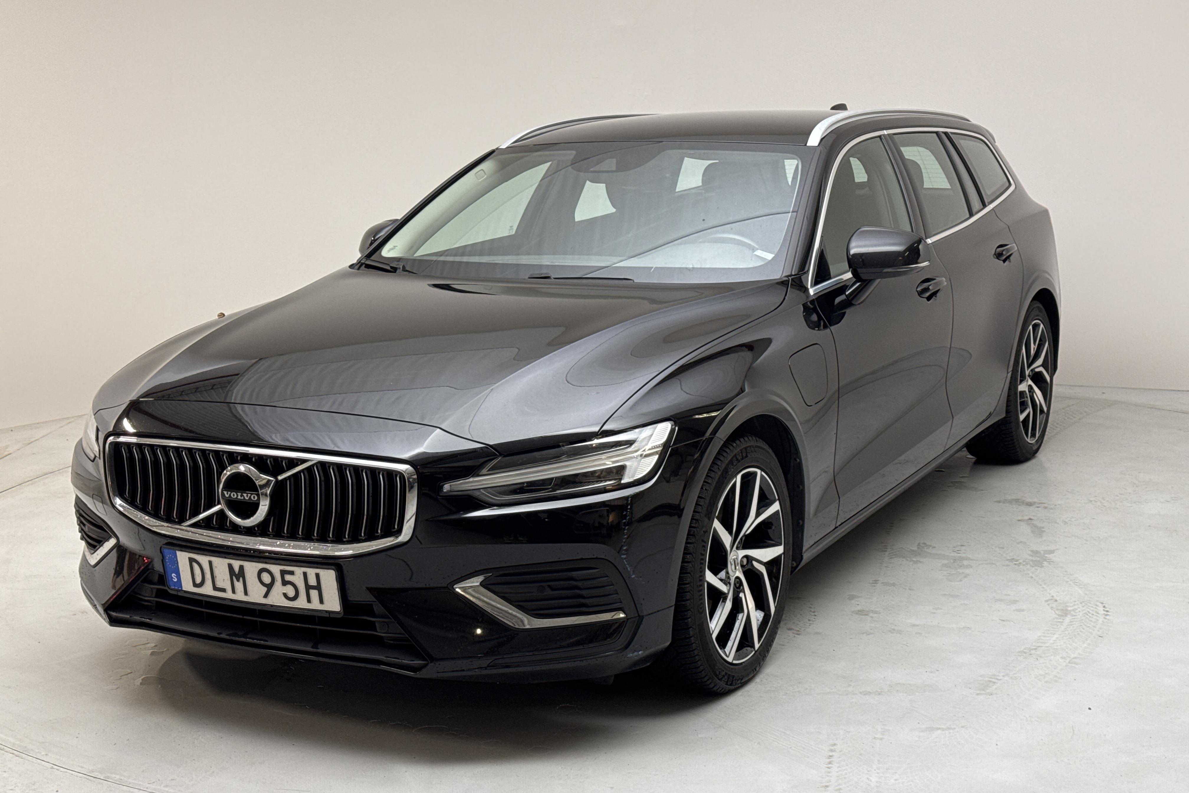 Volvo V60 T6 AWD Twin Engine (340hk) - 80 010 km - Automatyczna - czarny - 2022