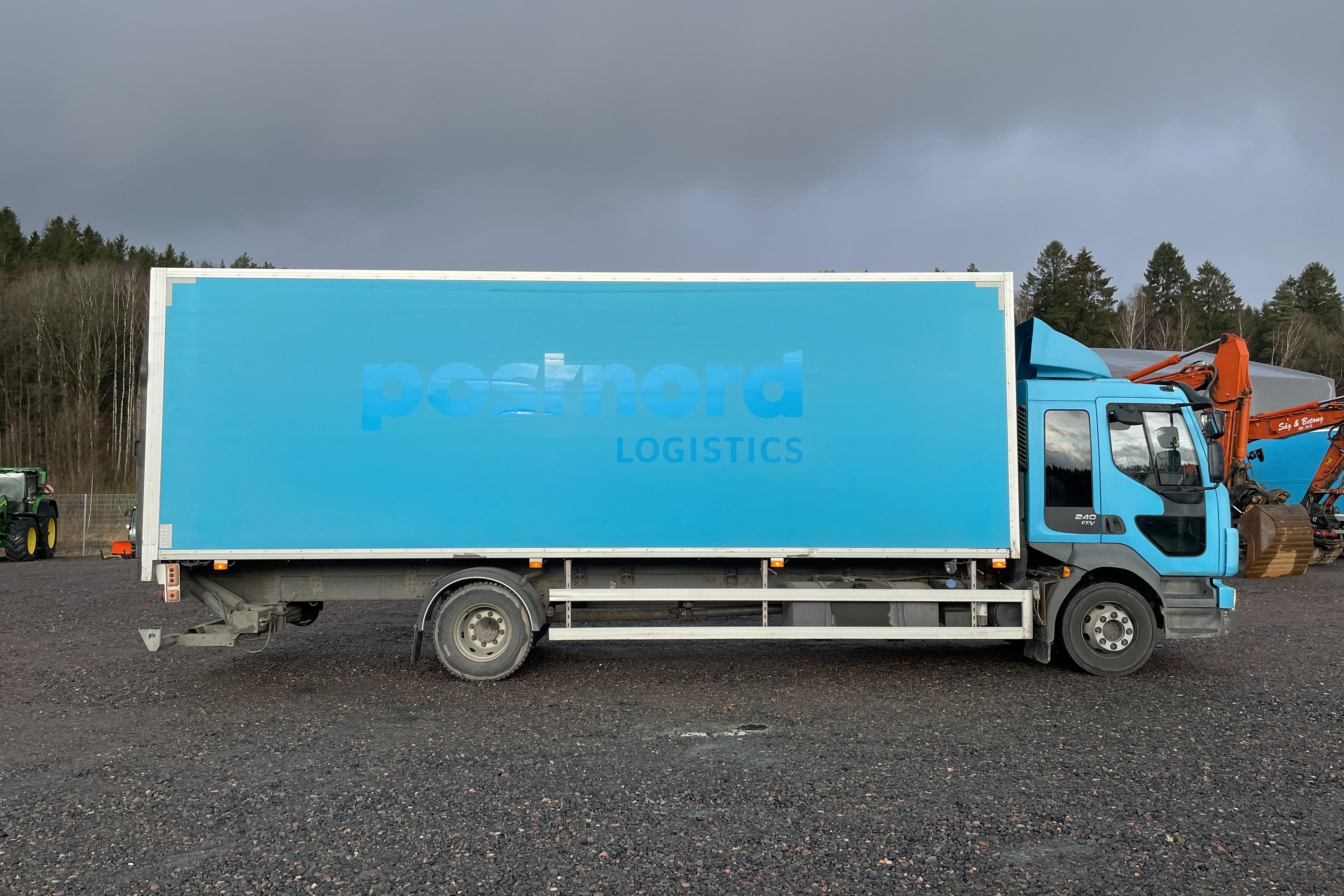 VOLVO FL240 - 486 291 km - Automaattinen - Light Blue - 2014