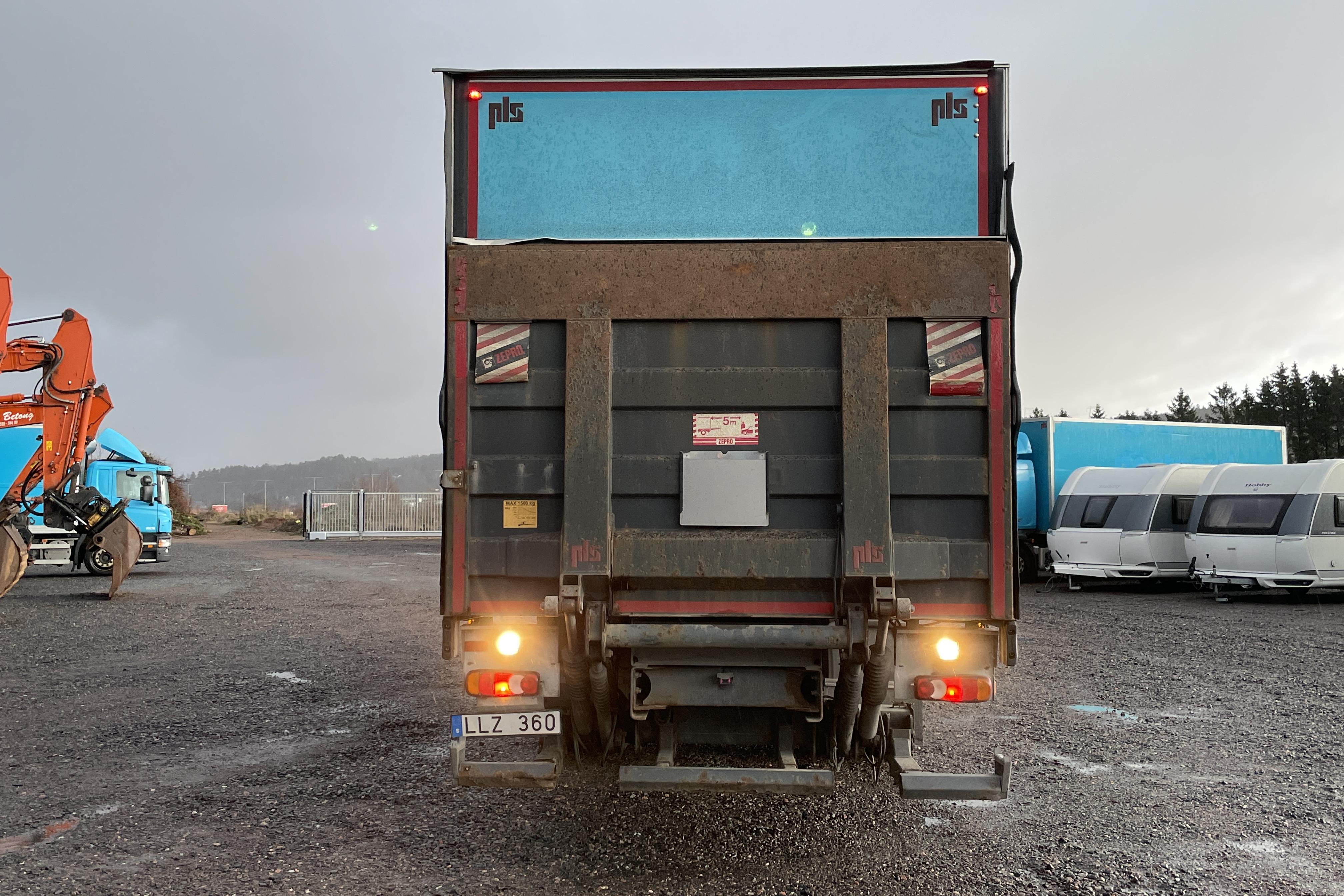 VOLVO FL240 - 486 291 km - Automaattinen - Light Blue - 2014