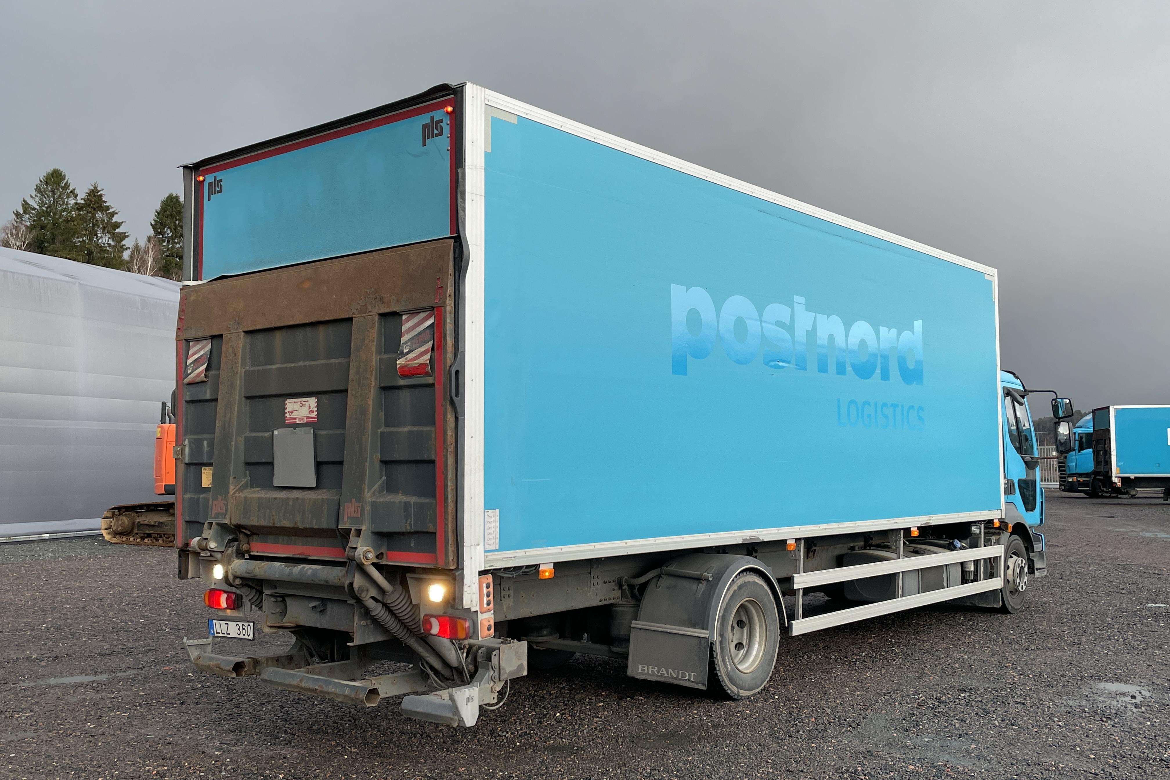 VOLVO FL240 - 486 291 km - Automaattinen - Light Blue - 2014