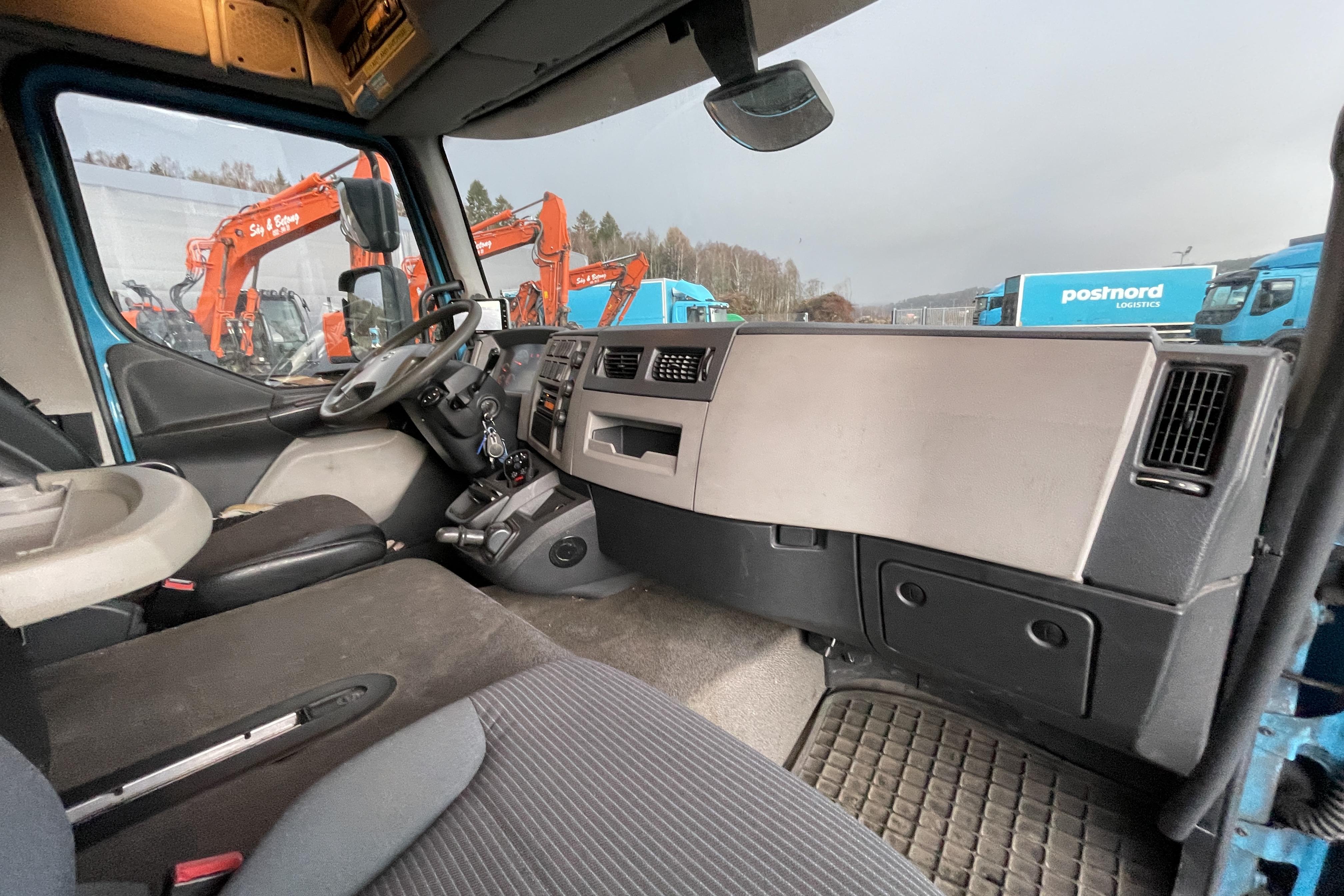 VOLVO FL240 - 486 291 km - Automaattinen - Light Blue - 2014