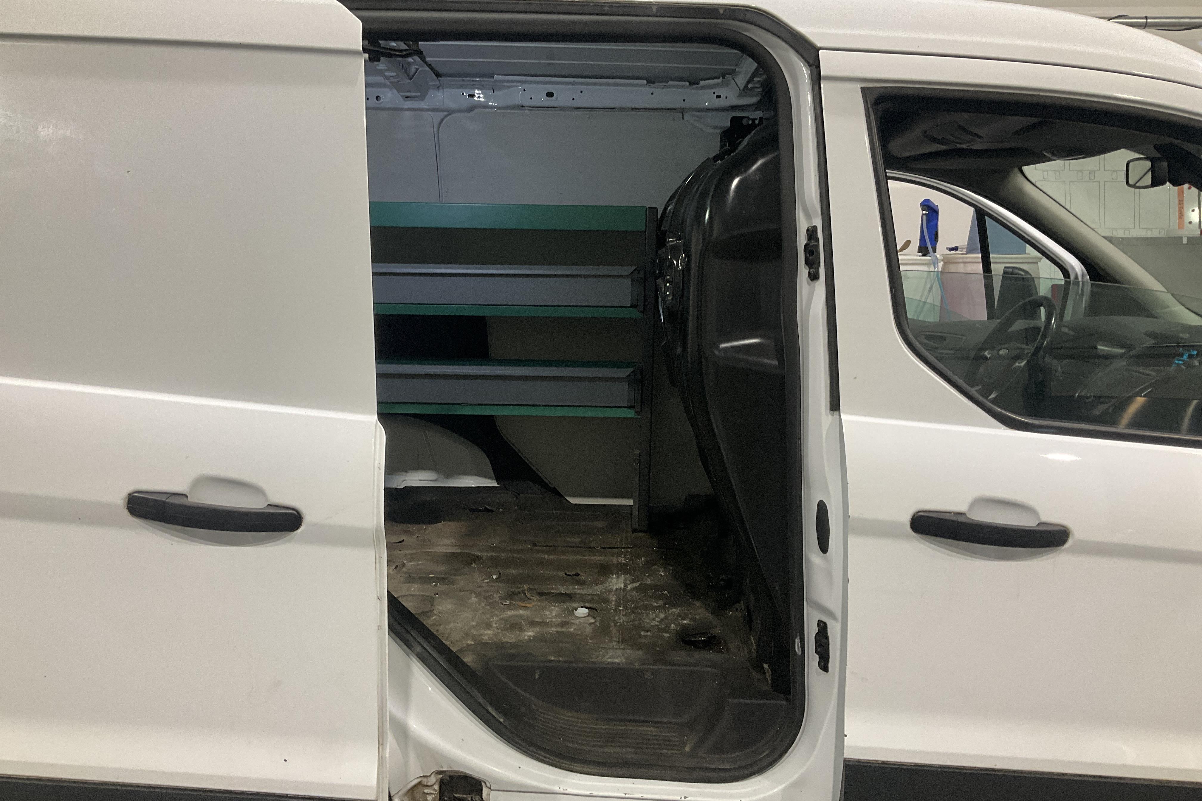 Ford Transit Connect 1.5 TDCi (100hk) - 17 448 mil - Automat - vit - 2018