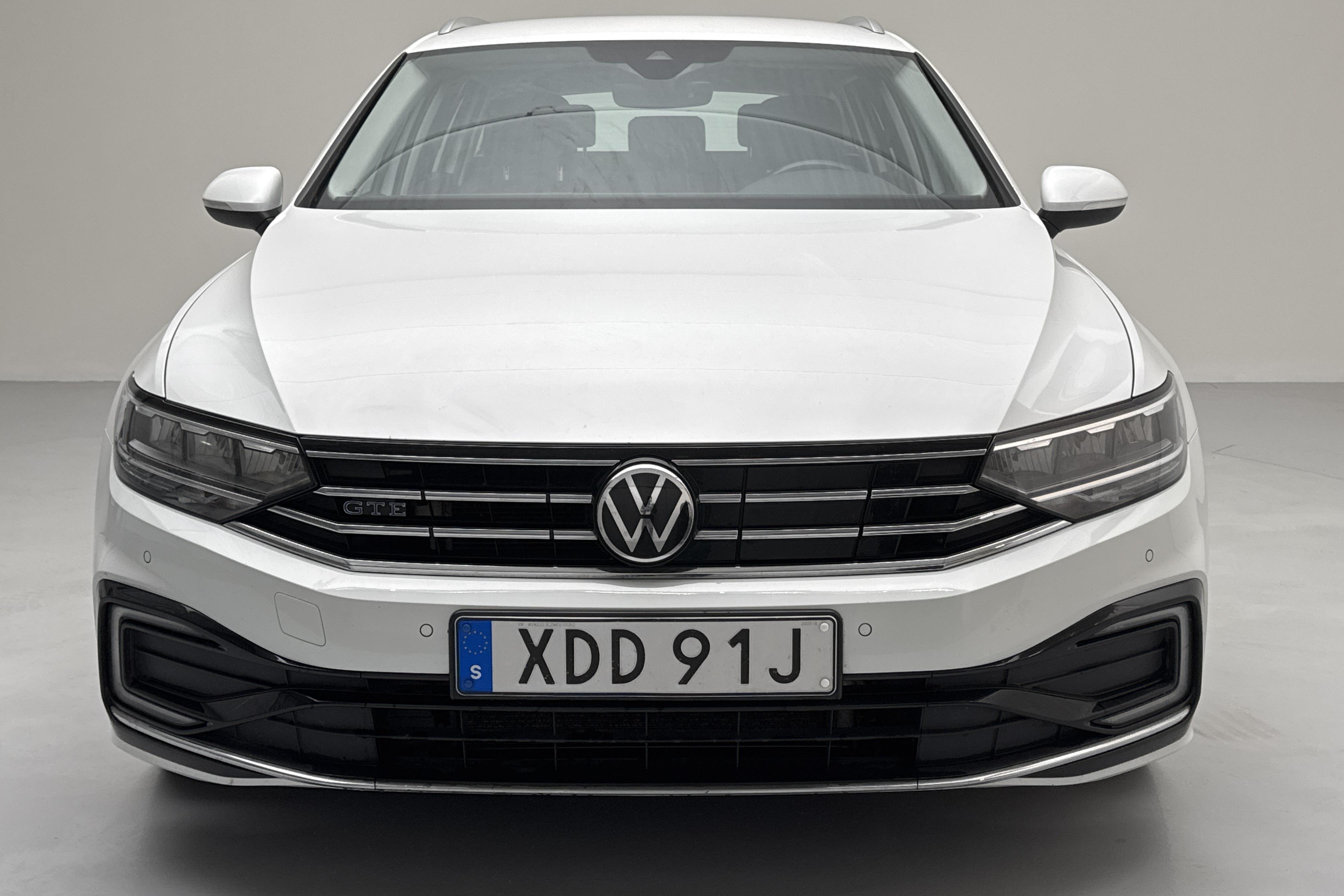 VW Passat 1.4 GTE Sportscombi (218hk) - 134 080 km - Automaattinen - valkoinen - 2021