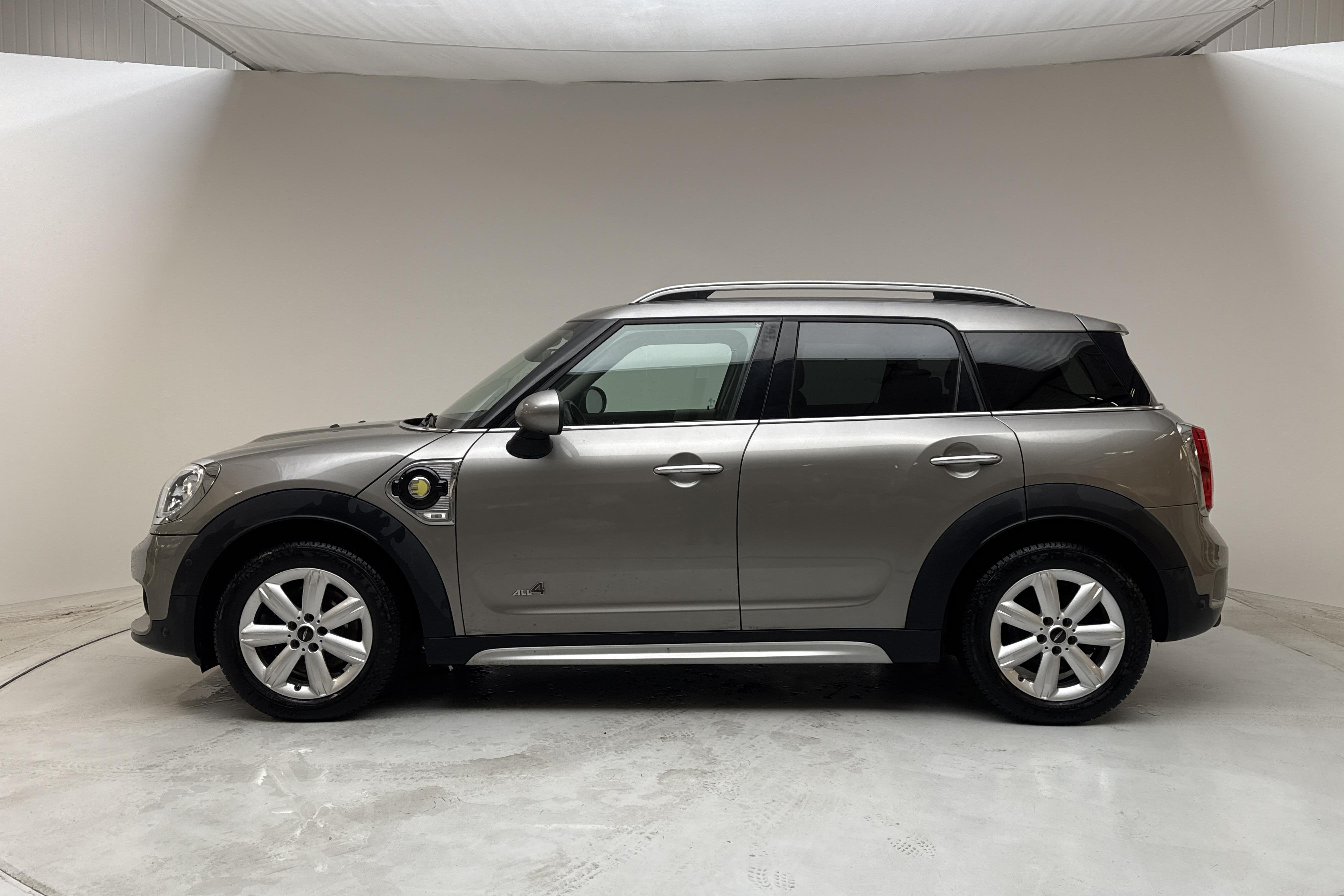 MINI Cooper S E ALL4 Countryman, F60 (224hk) - 75 120 km - Automaatne - hall - 2018