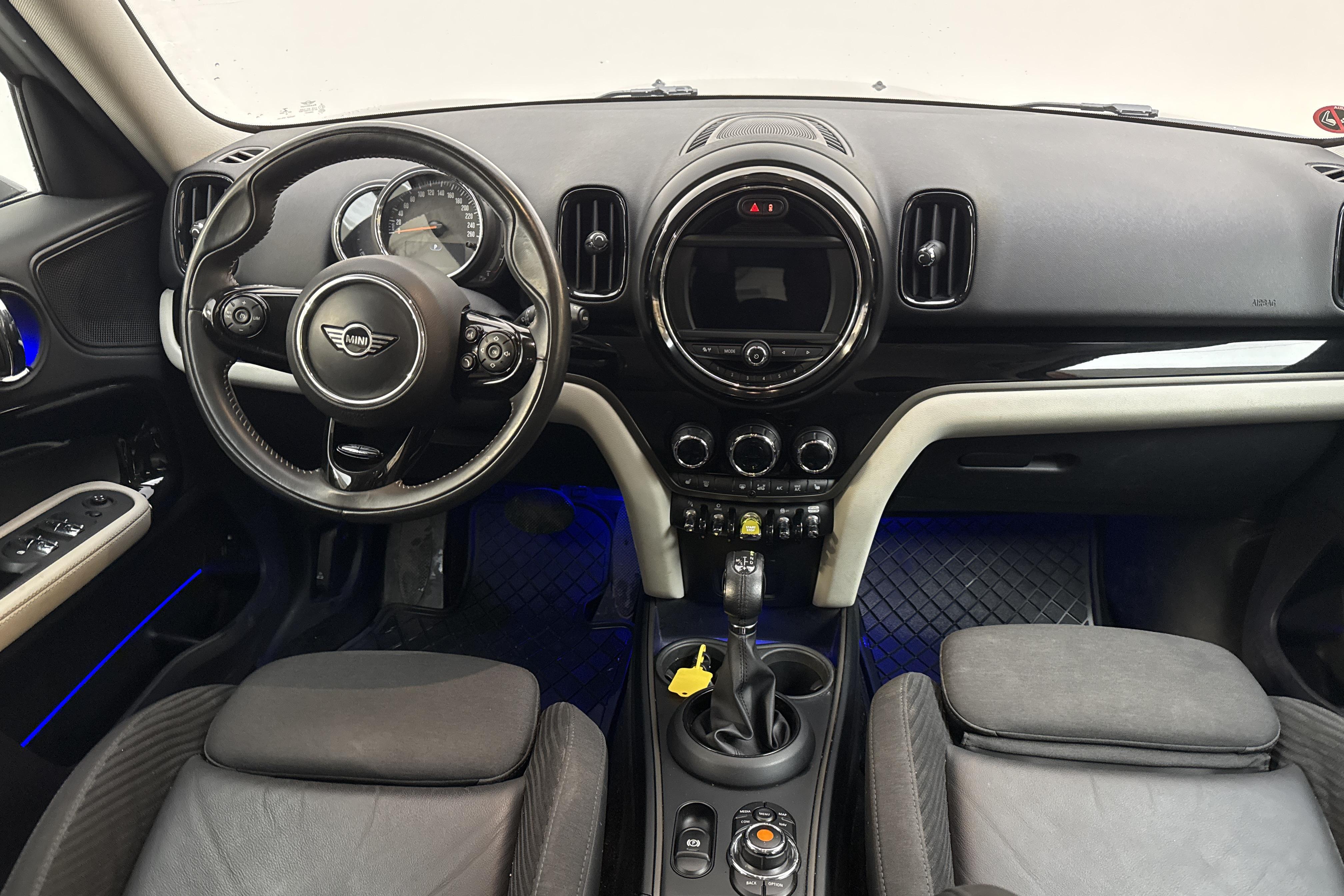 MINI Cooper S E ALL4 Countryman, F60 (224hk) - 75 120 km - Automaatne - hall - 2018