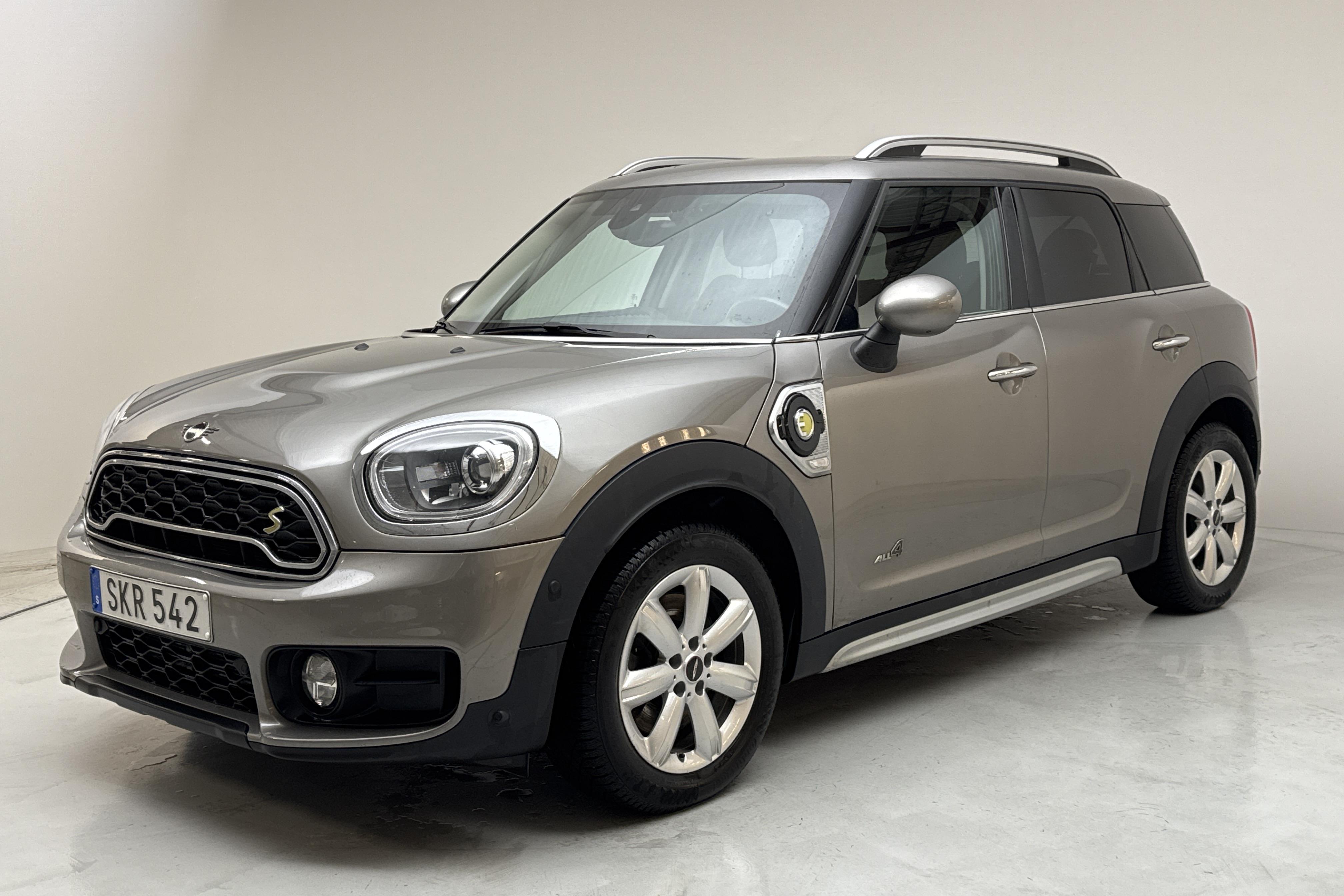 MINI Cooper S E ALL4 Countryman, F60 (224hk) - 75 120 km - Automaatne - hall - 2018