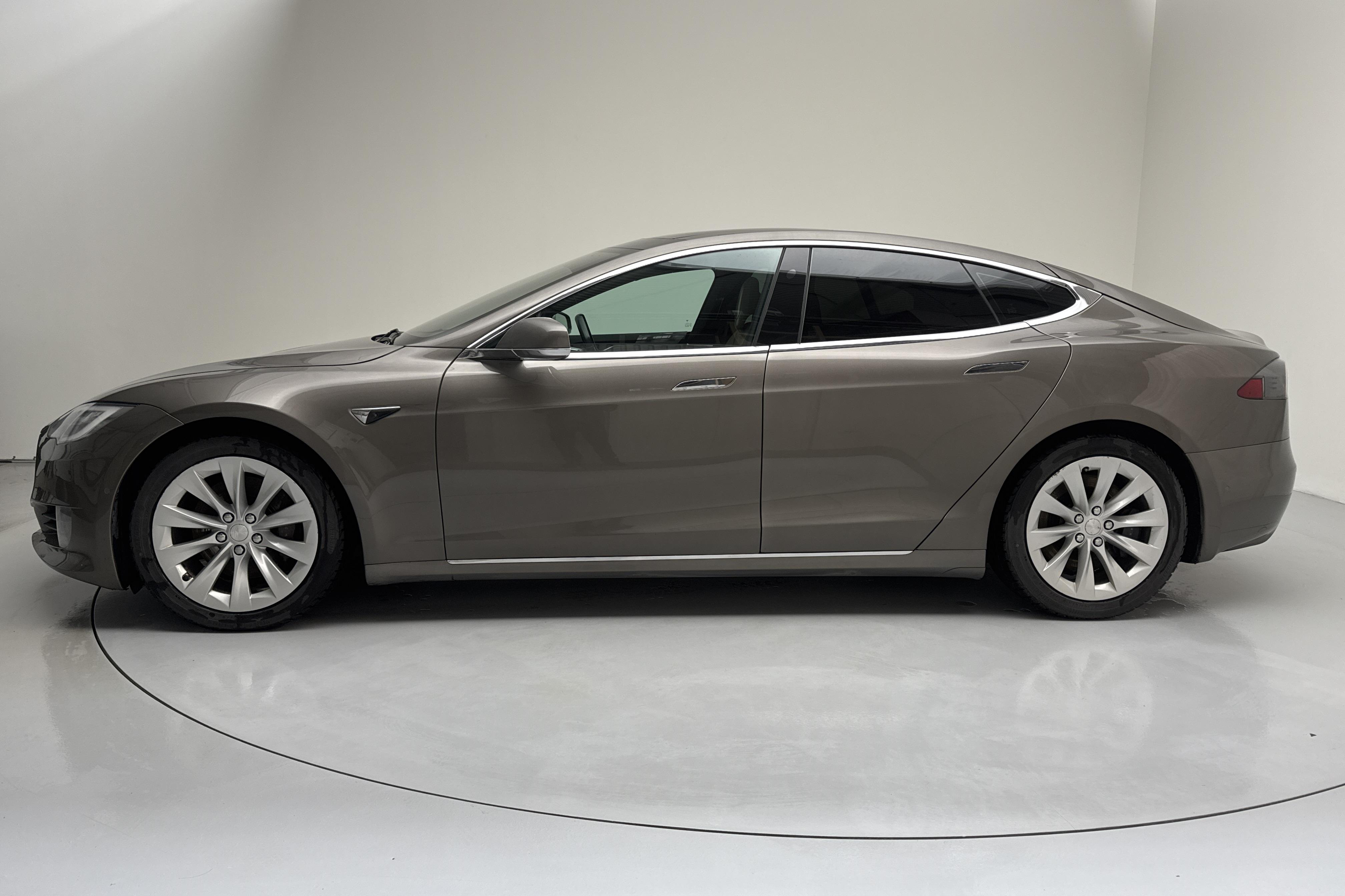 Tesla Model S 90D - 29 321 mil - Automat - grå - 2017