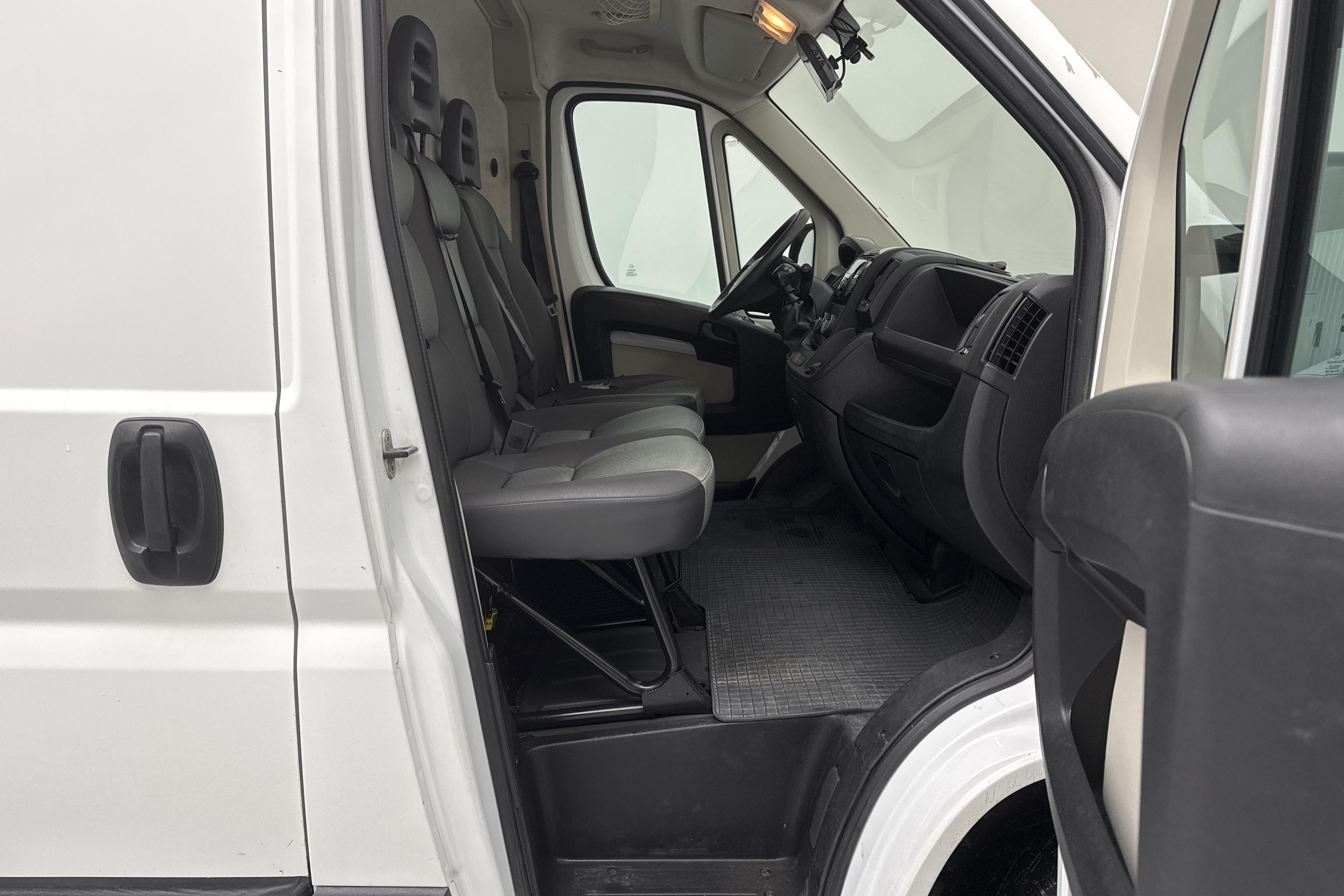 Fiat Ducato 2.3 Multijet Skåp (120hk) - 130 270 km - Manual - white - 2012