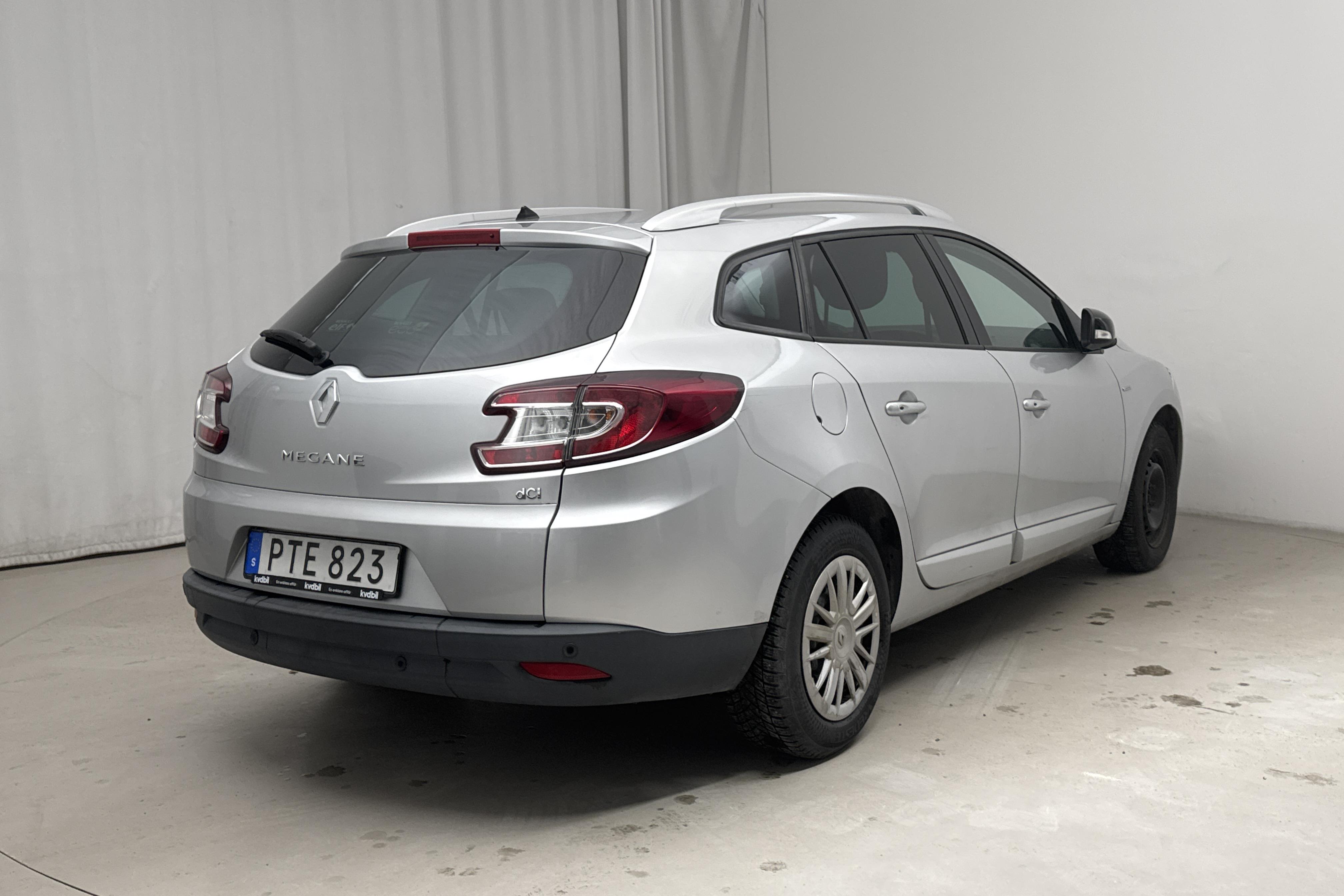 Renault Mégane Phas III 1.5 dCi Sports Tourer (110hk) - 14 445 mil - Manuell - silver - 2015