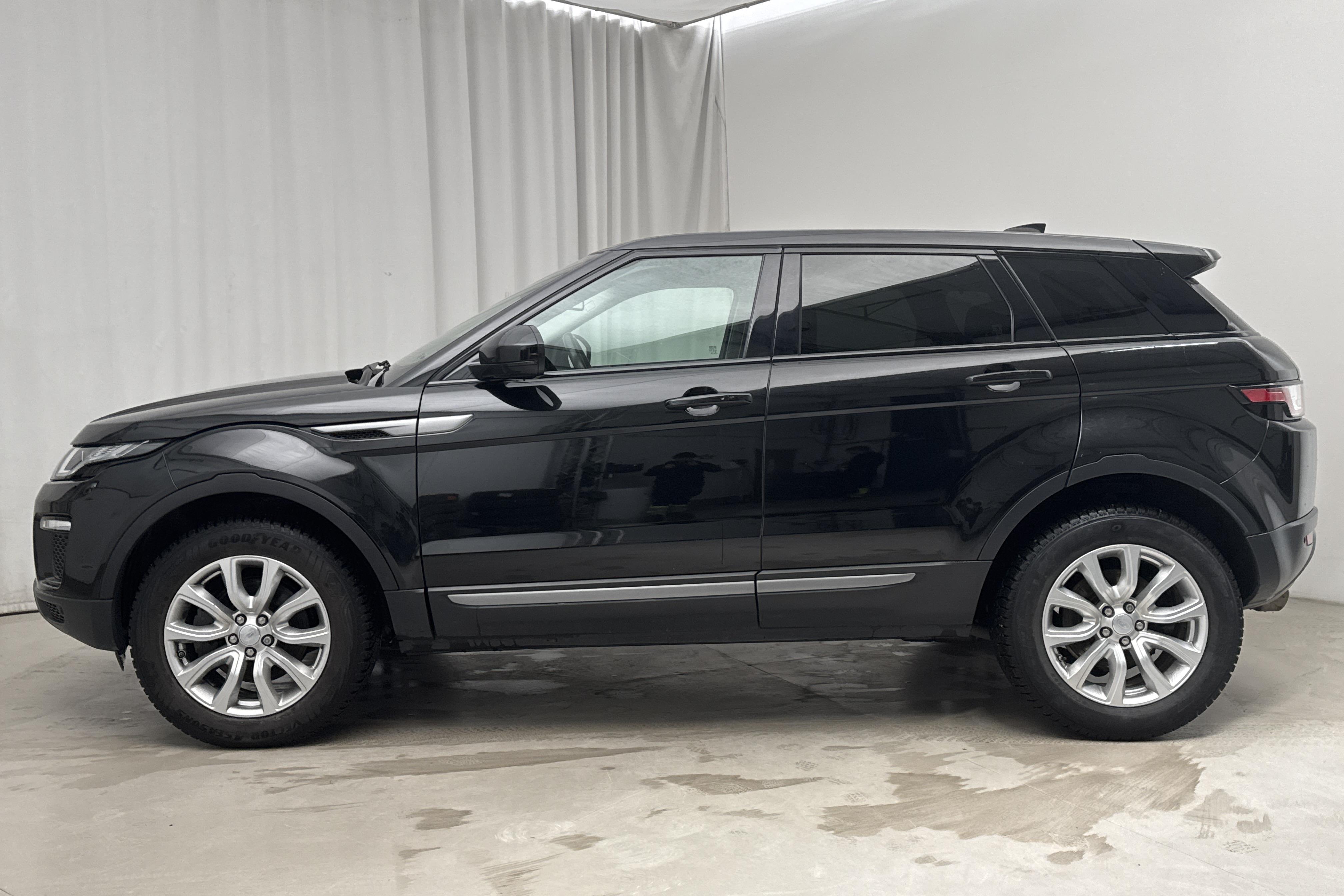 Land Rover Range Rover Evoque 2.0 SD4 AWD 5dr (240hk) - 105 210 km - Automatyczna - czarny - 2018