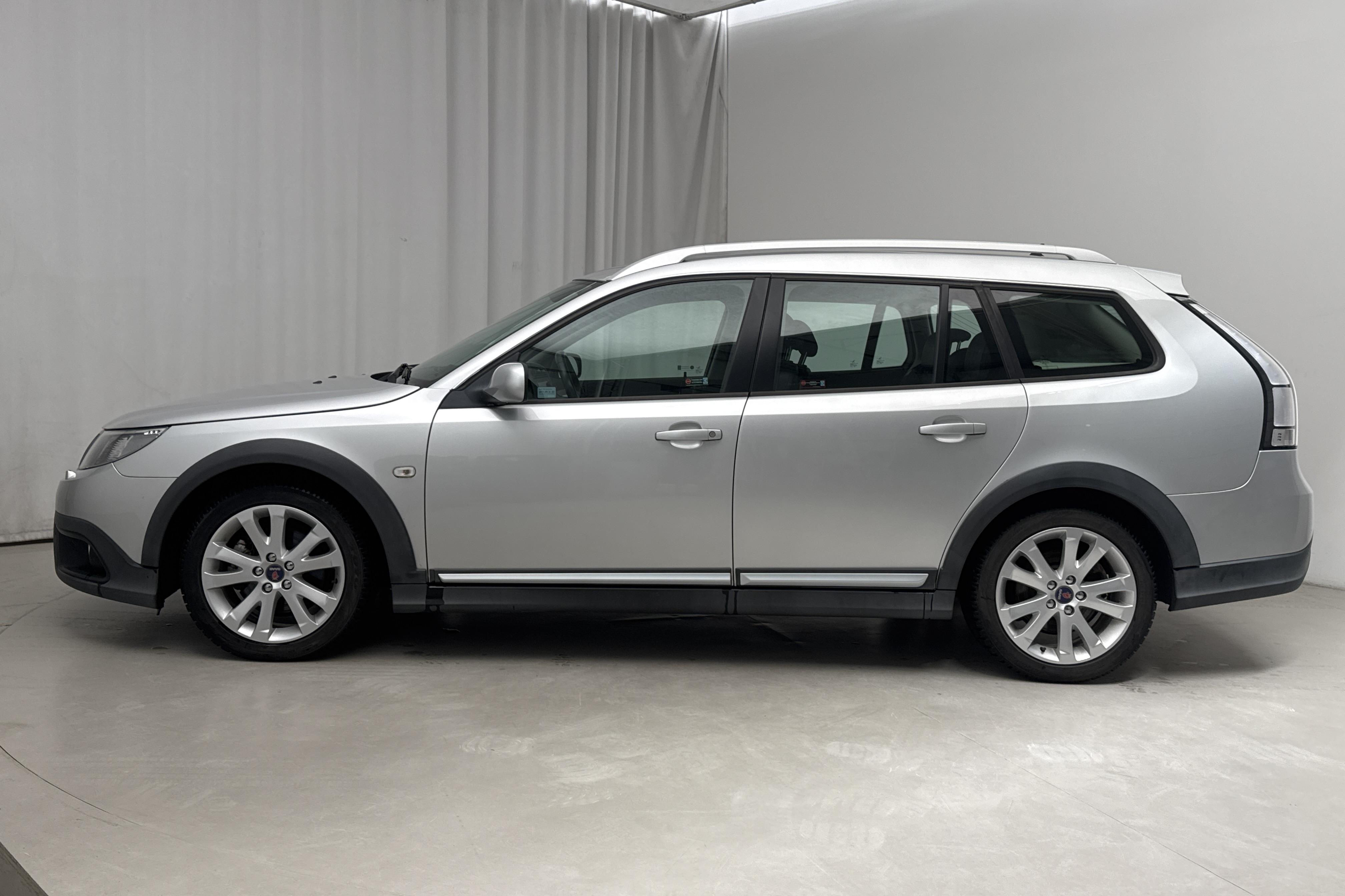 Saab 9-3X 1.9TTiD (180hk) - 14 954 mil - Manuell - grå - 2011