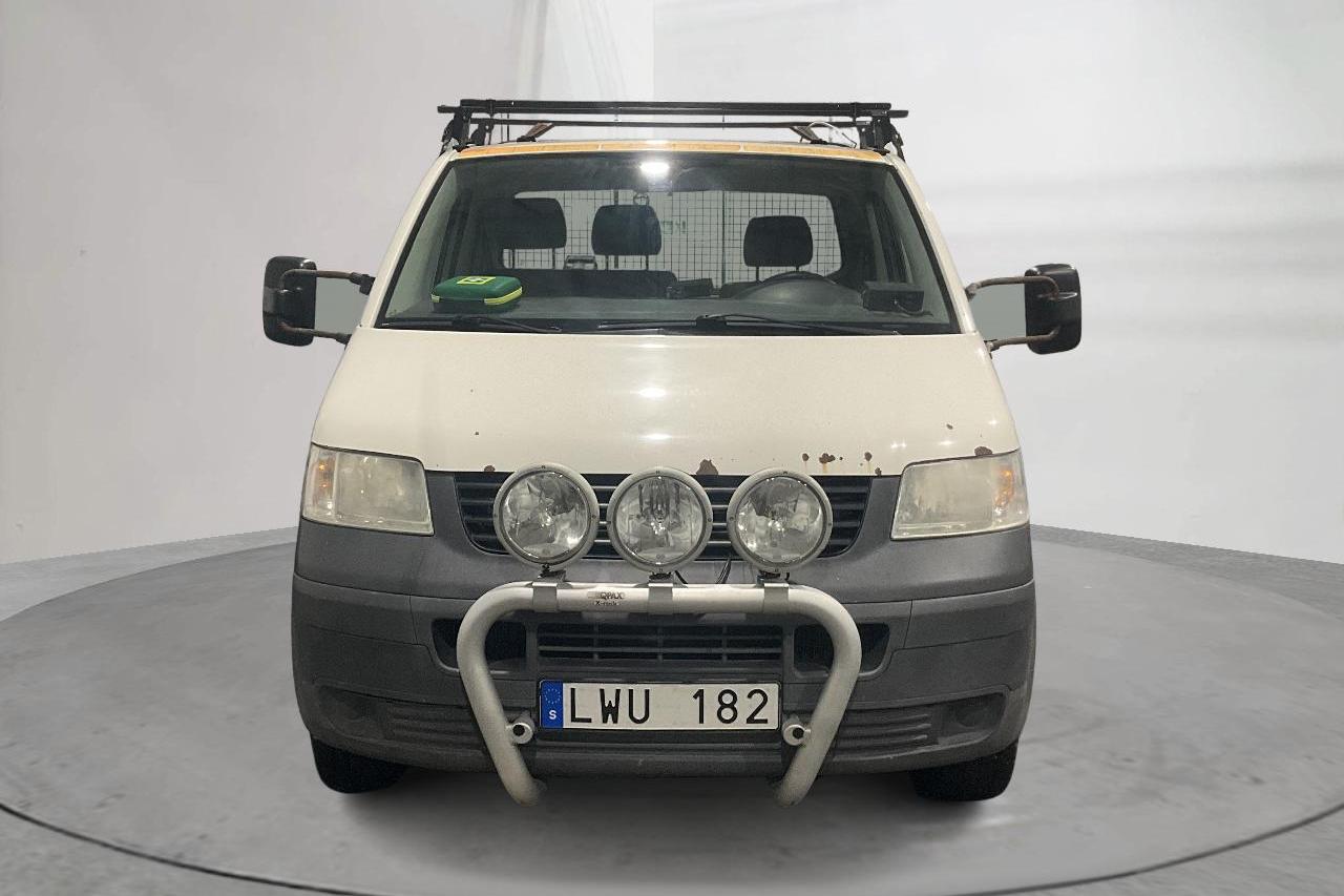 VW Transporter T5 2.5 TDI Pickup (130hk) - 27 341 mil - Automat - vit - 2009