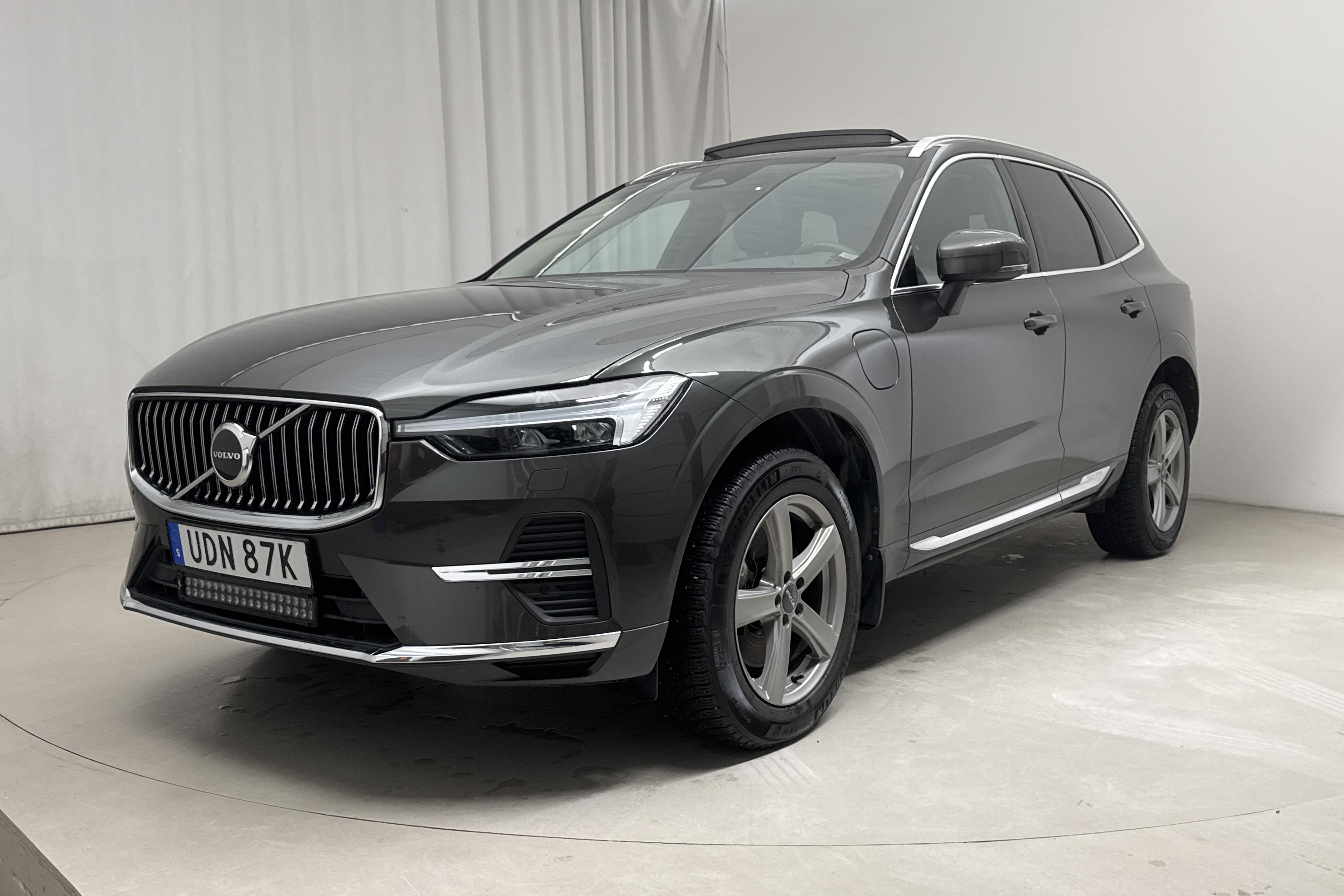 Volvo XC60 T6 AWD Recharge (340hk) - 10 556 mil - Automat - Dark Grey - 2022