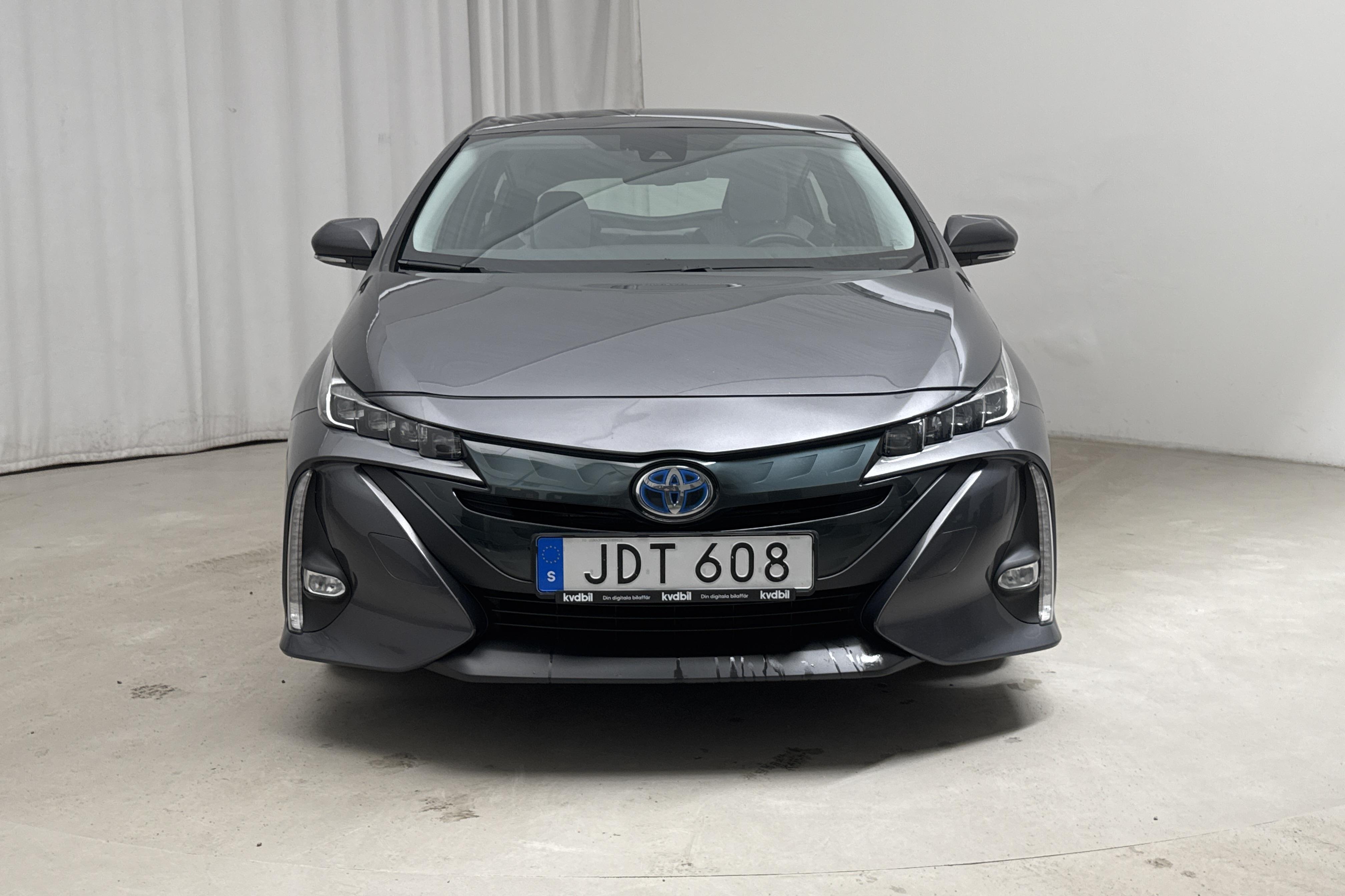 Toyota Prius 1.8 Plug-In (99hk) - 139 230 km - Automatic - Dark Grey - 2018