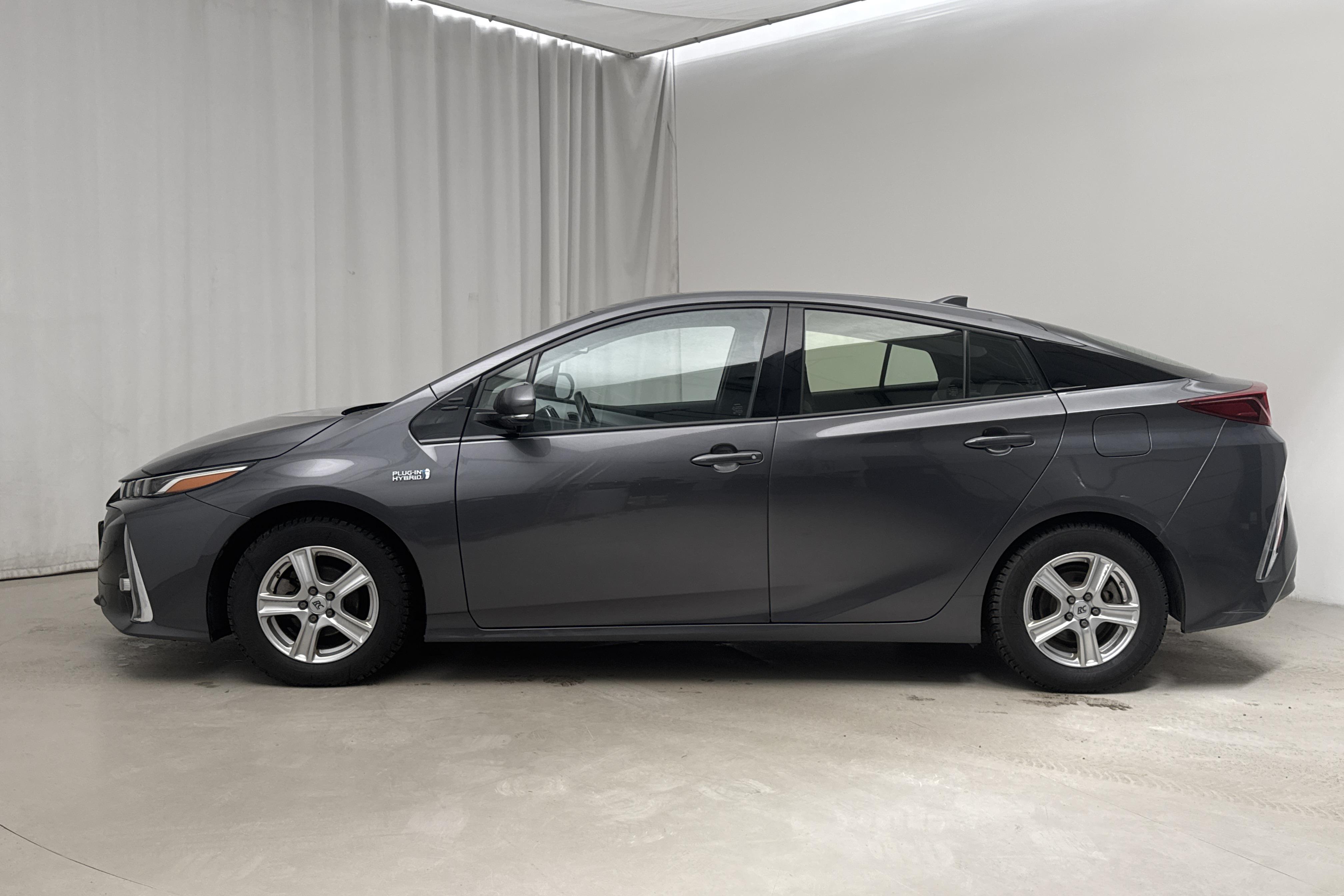 Toyota Prius 1.8 Plug-In (99hk) - 139 230 km - Automatic - Dark Grey - 2018