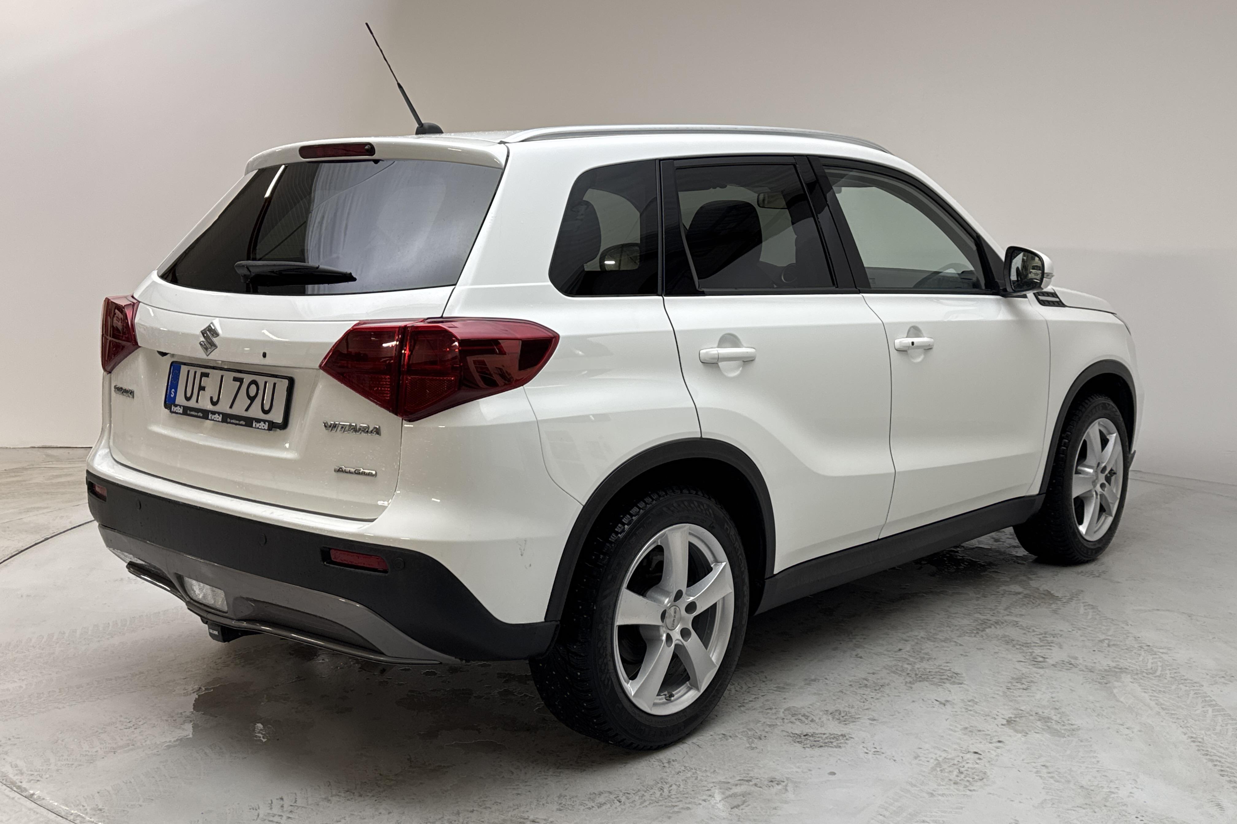 Suzuki Vitara 1.4T Boosterjet Allgrip 4x4 (140hk) - 2 815 mil - Automat - vit - 2020