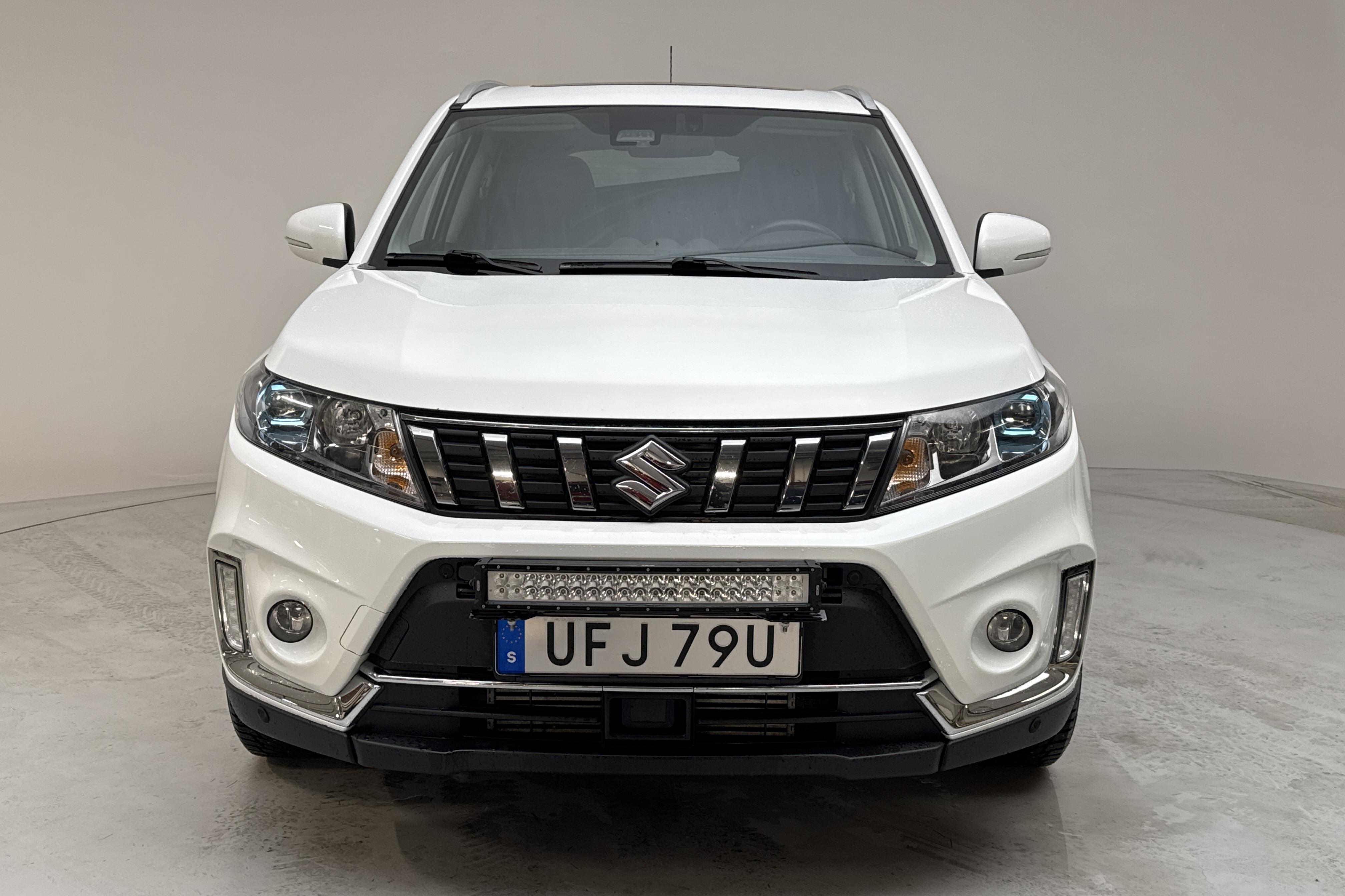 Suzuki Vitara 1.4T Boosterjet Allgrip 4x4 (140hk) - 2 815 mil - Automat - vit - 2020