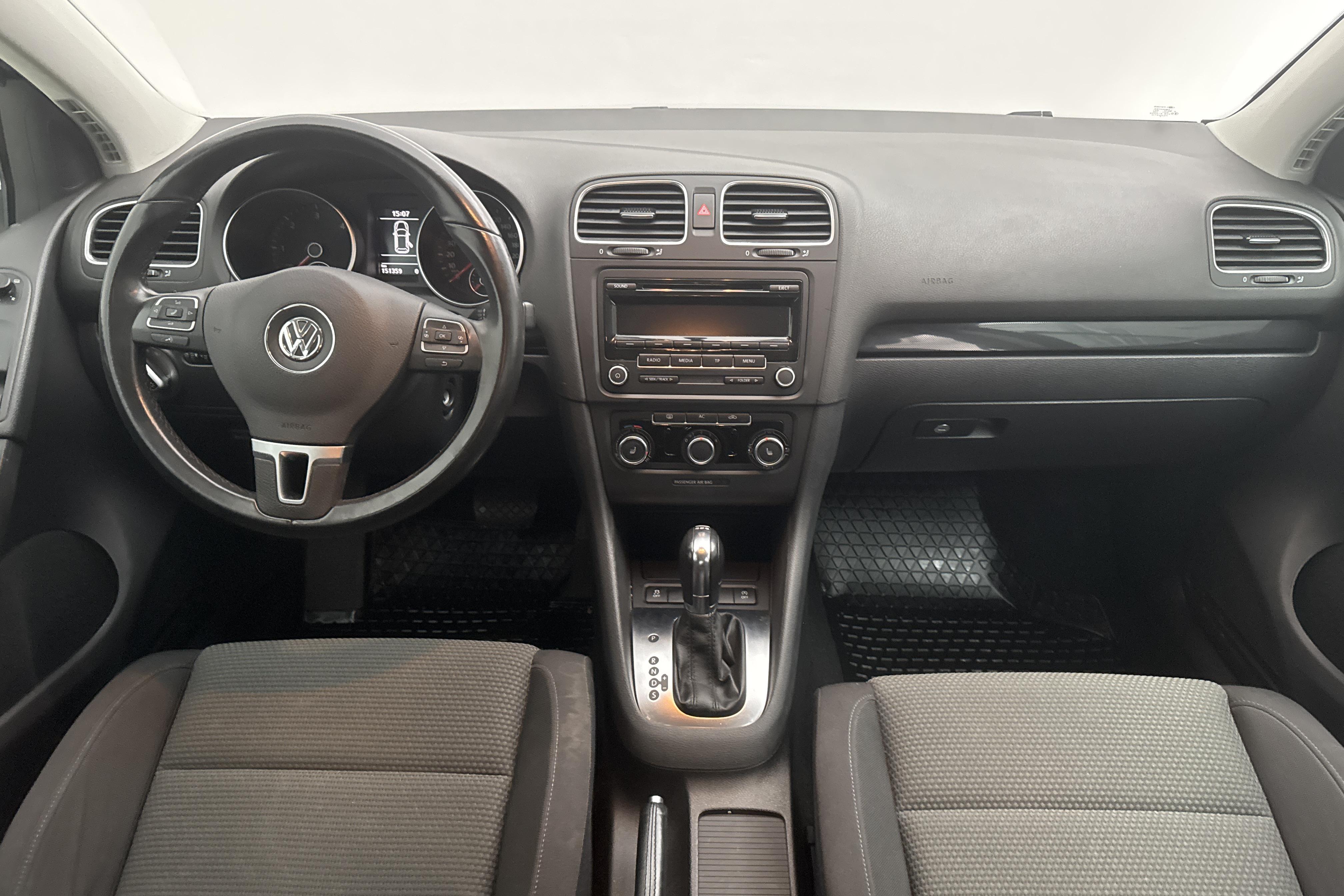 VW 1.6 TDI BlueMotion 5dr (105hk) - 151 360 km - Automaatne - must - 2012