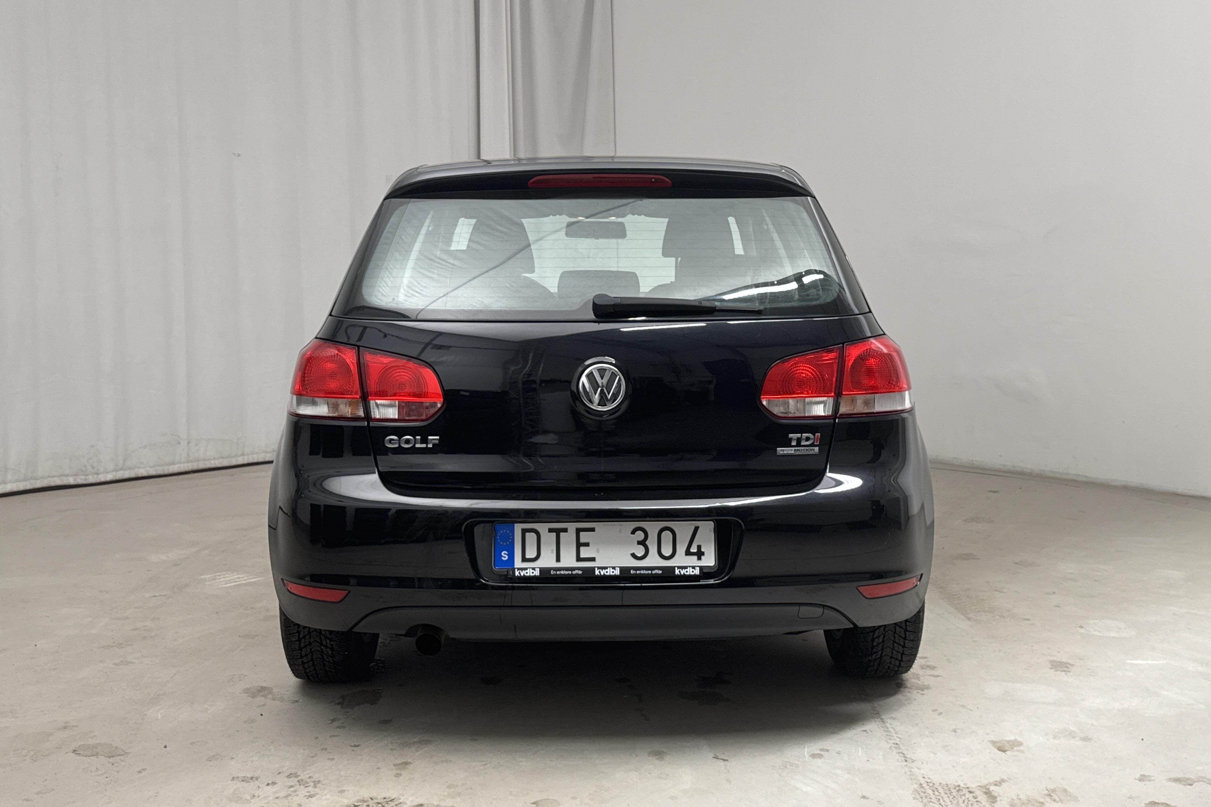 VW 1.6 TDI BlueMotion 5dr (105hk) - 151 360 km - Automaatne - must - 2012