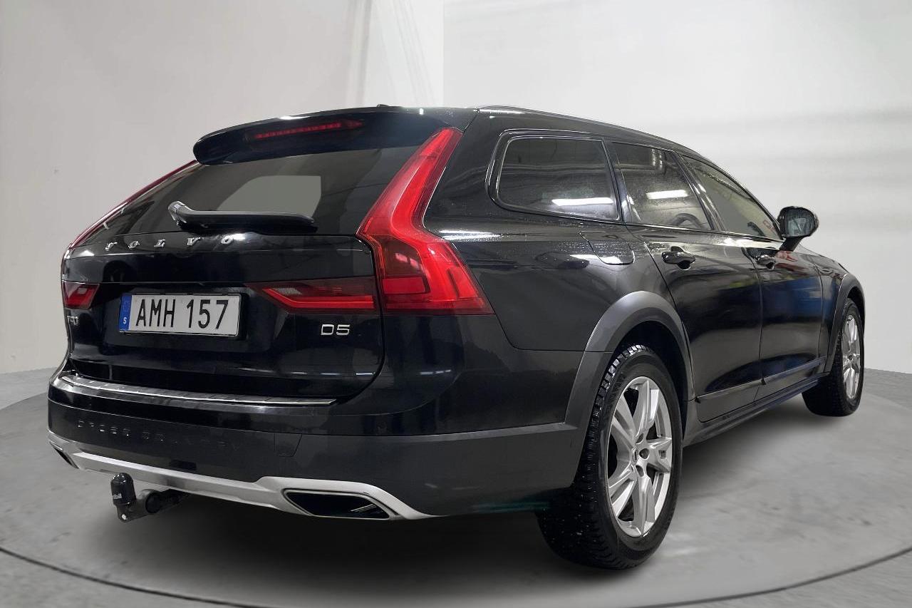 Volvo V90 D5 Cross Country AWD (235hk) - 226 480 km - Automatyczna - czarny - 2019