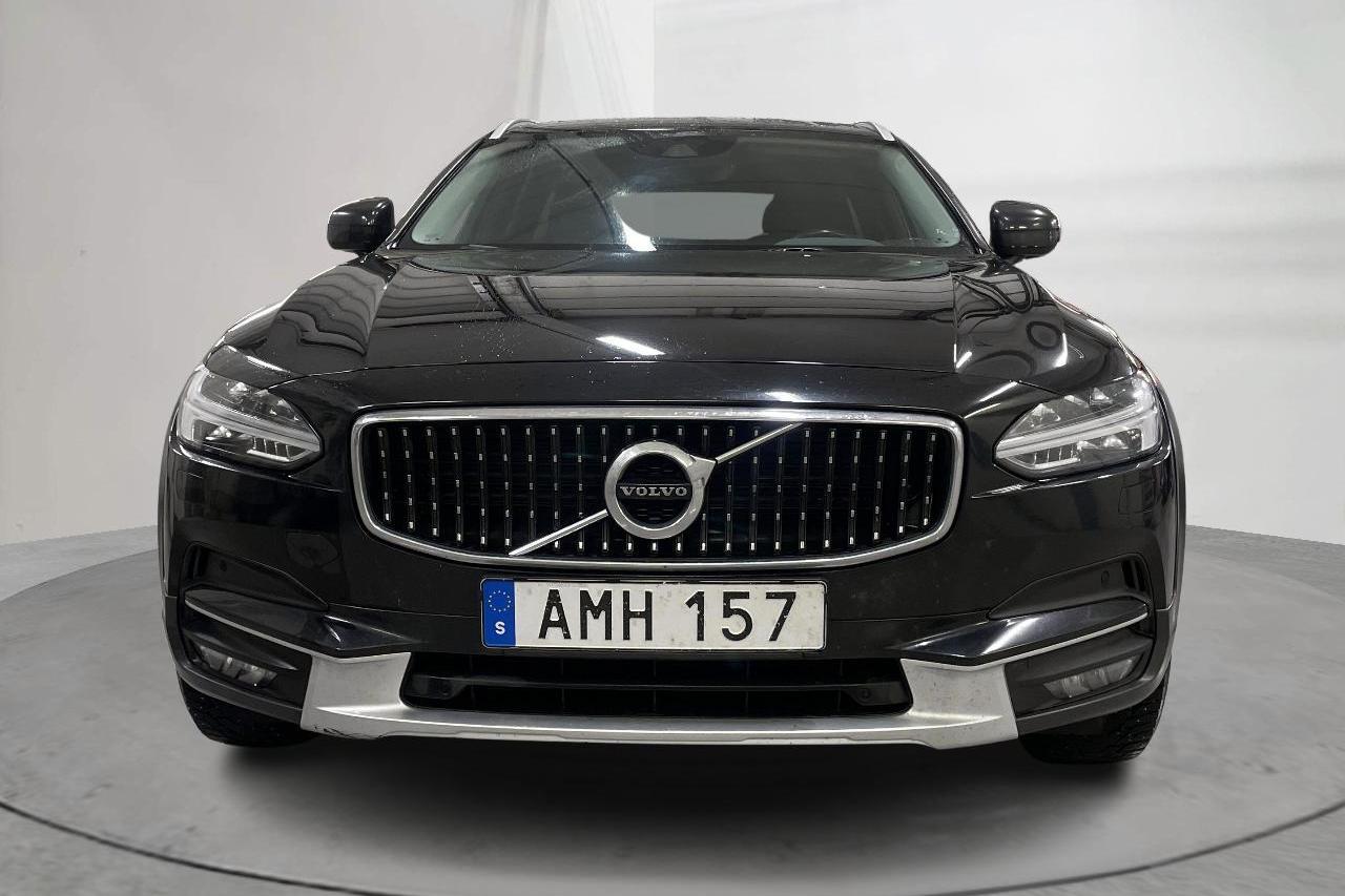 Volvo V90 D5 Cross Country AWD (235hk) - 226 480 km - Automatyczna - czarny - 2019