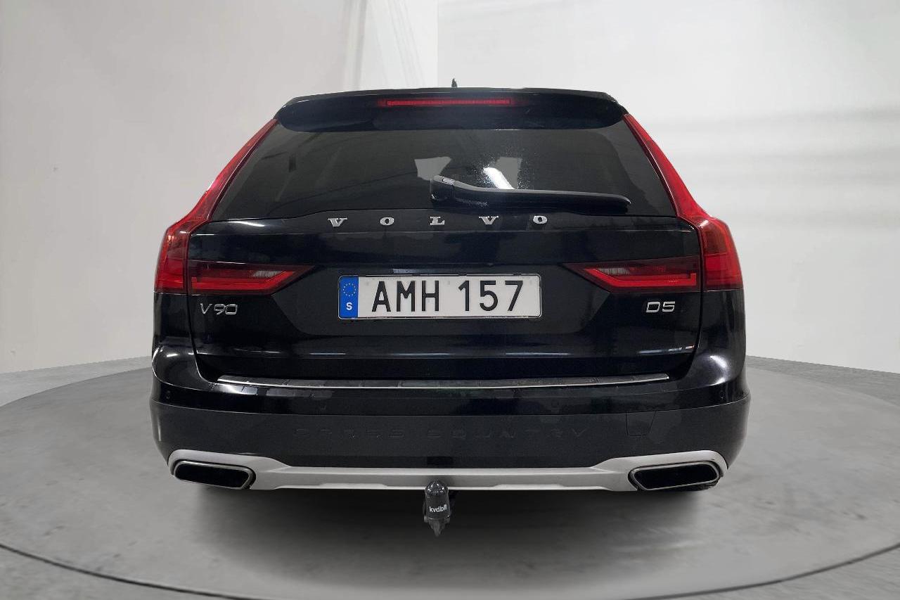 Volvo V90 D5 Cross Country AWD (235hk) - 226 480 km - Automatyczna - czarny - 2019