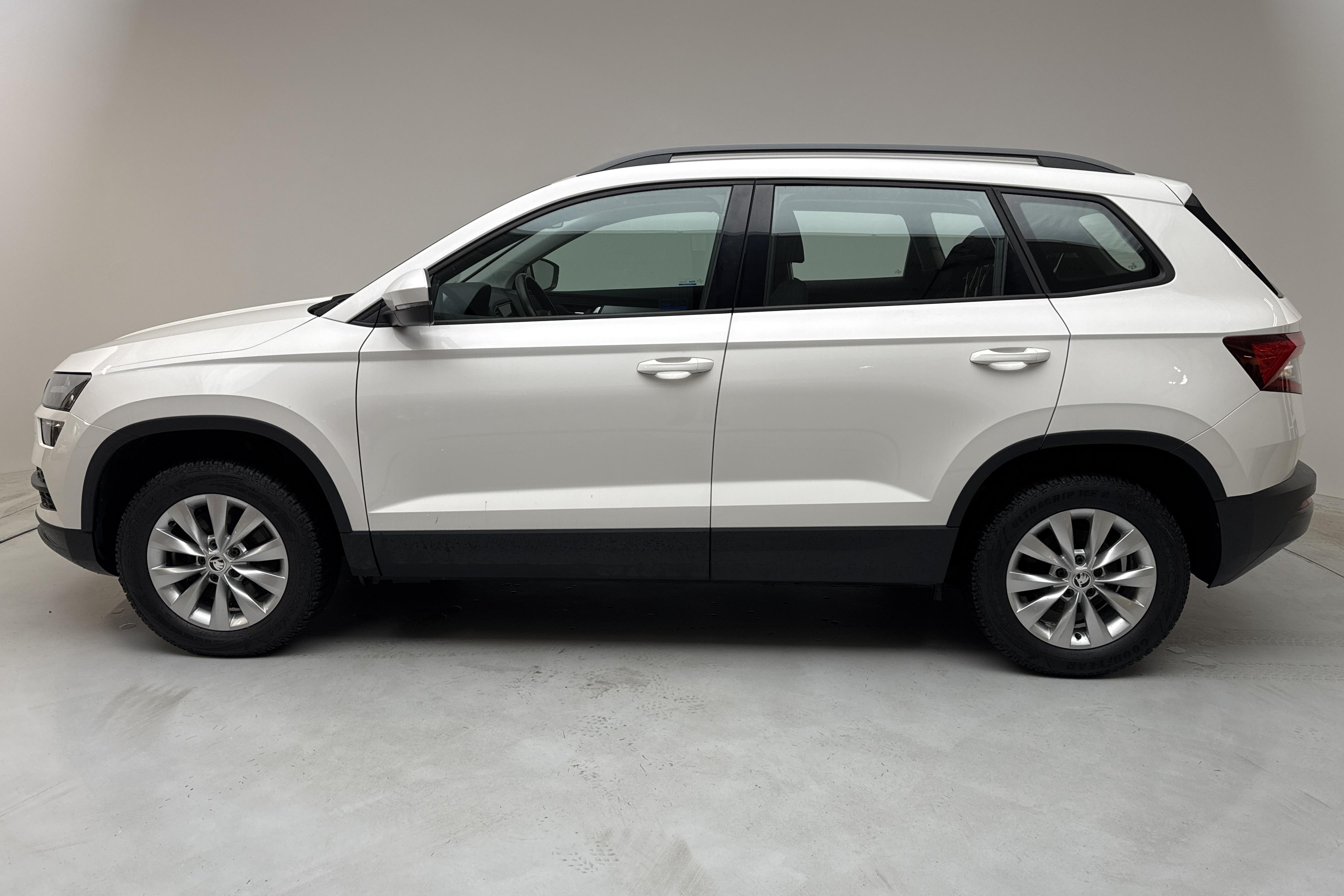 Skoda Karoq 2.0 TDI 4X4 (150hk) - 4 176 mil - Manuell - vit - 2019