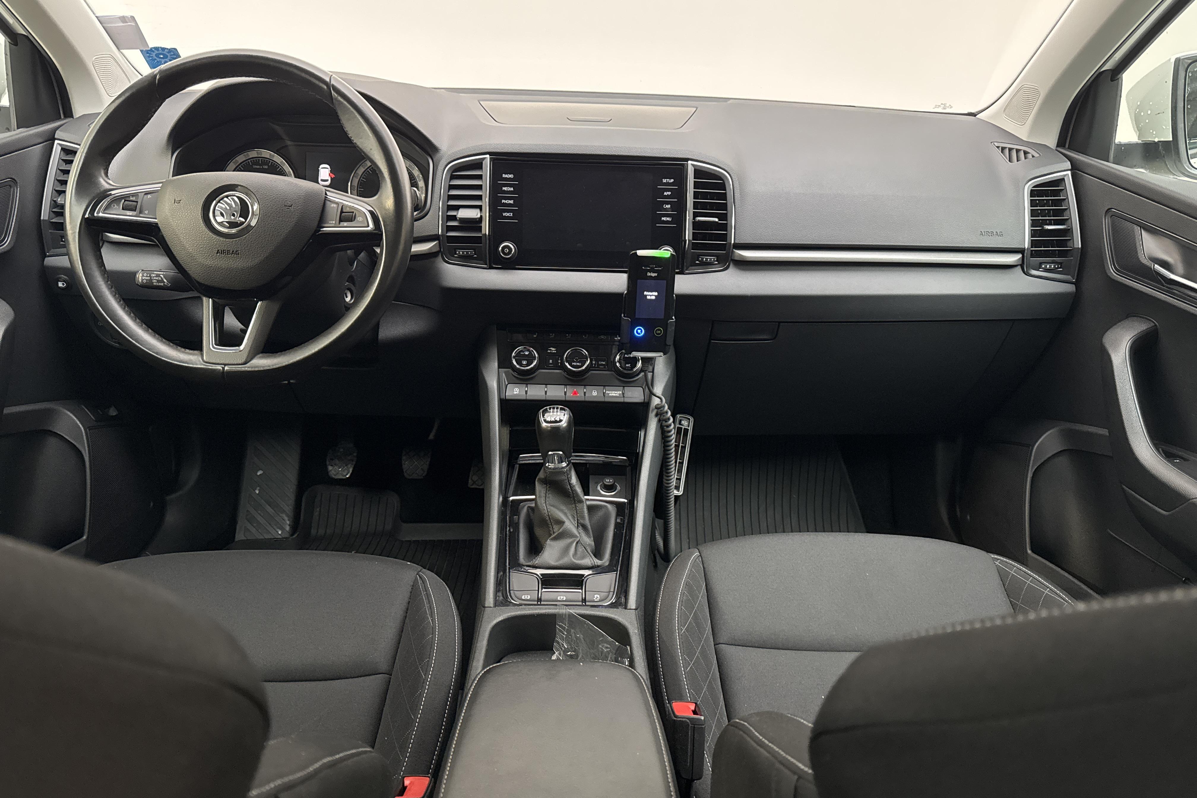 Skoda Karoq 2.0 TDI 4X4 (150hk) - 4 176 mil - Manuell - vit - 2019